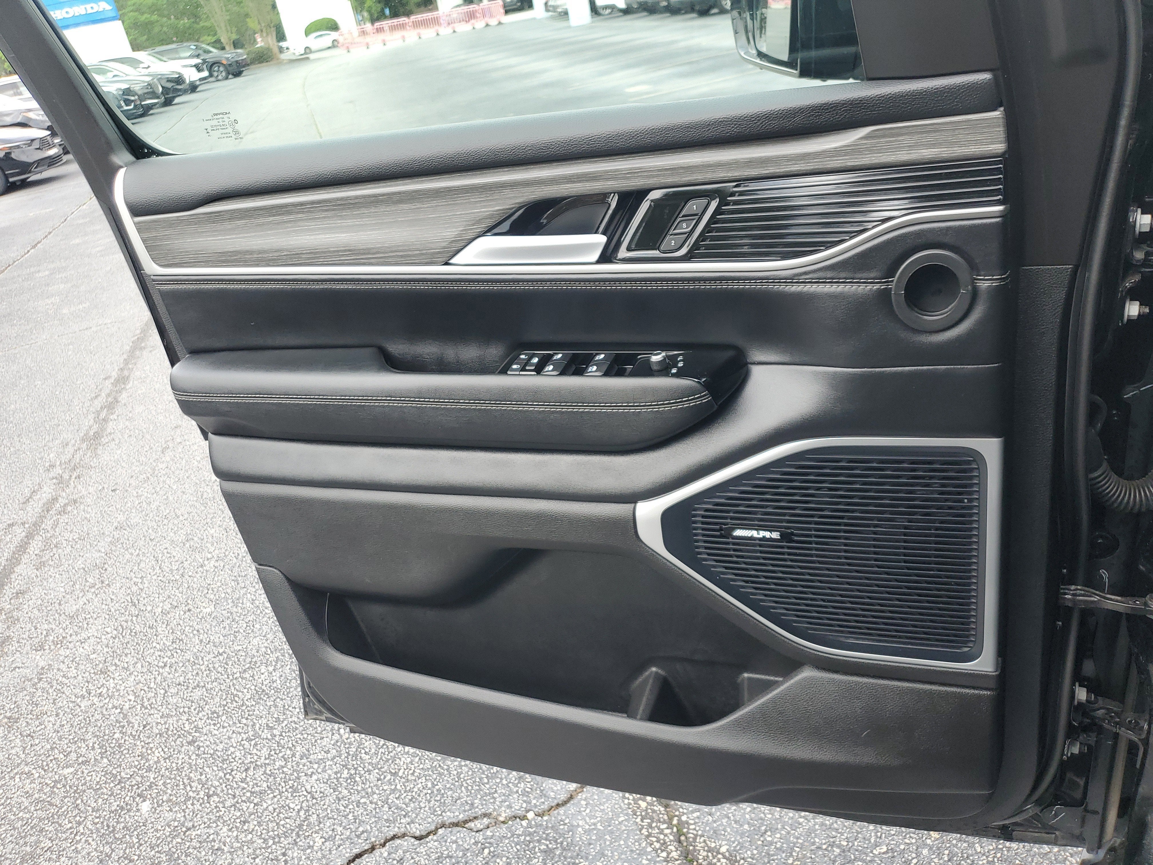 2024 Jeep Wagoneer L Series II
