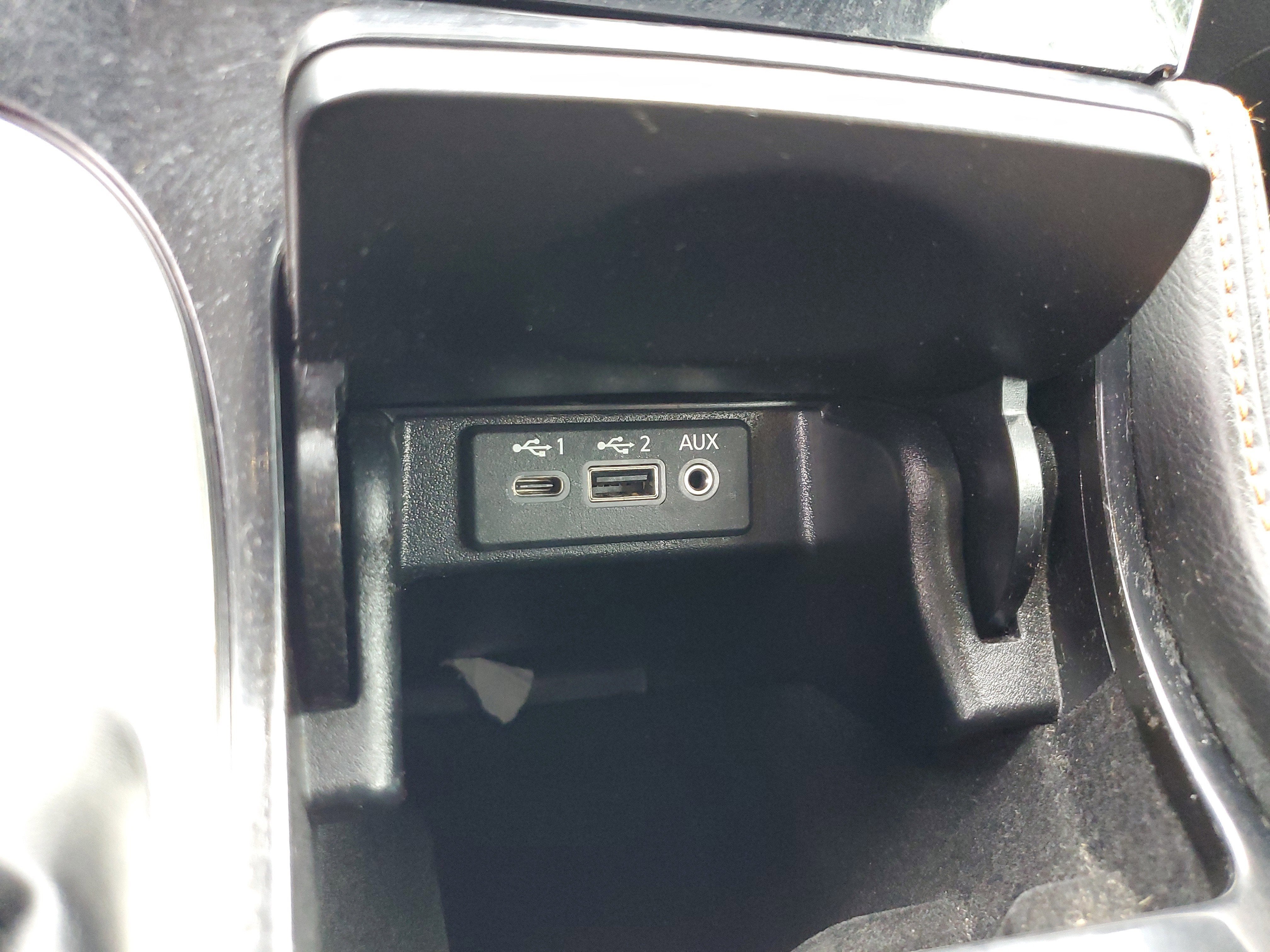 2023 Nissan Maxima SR