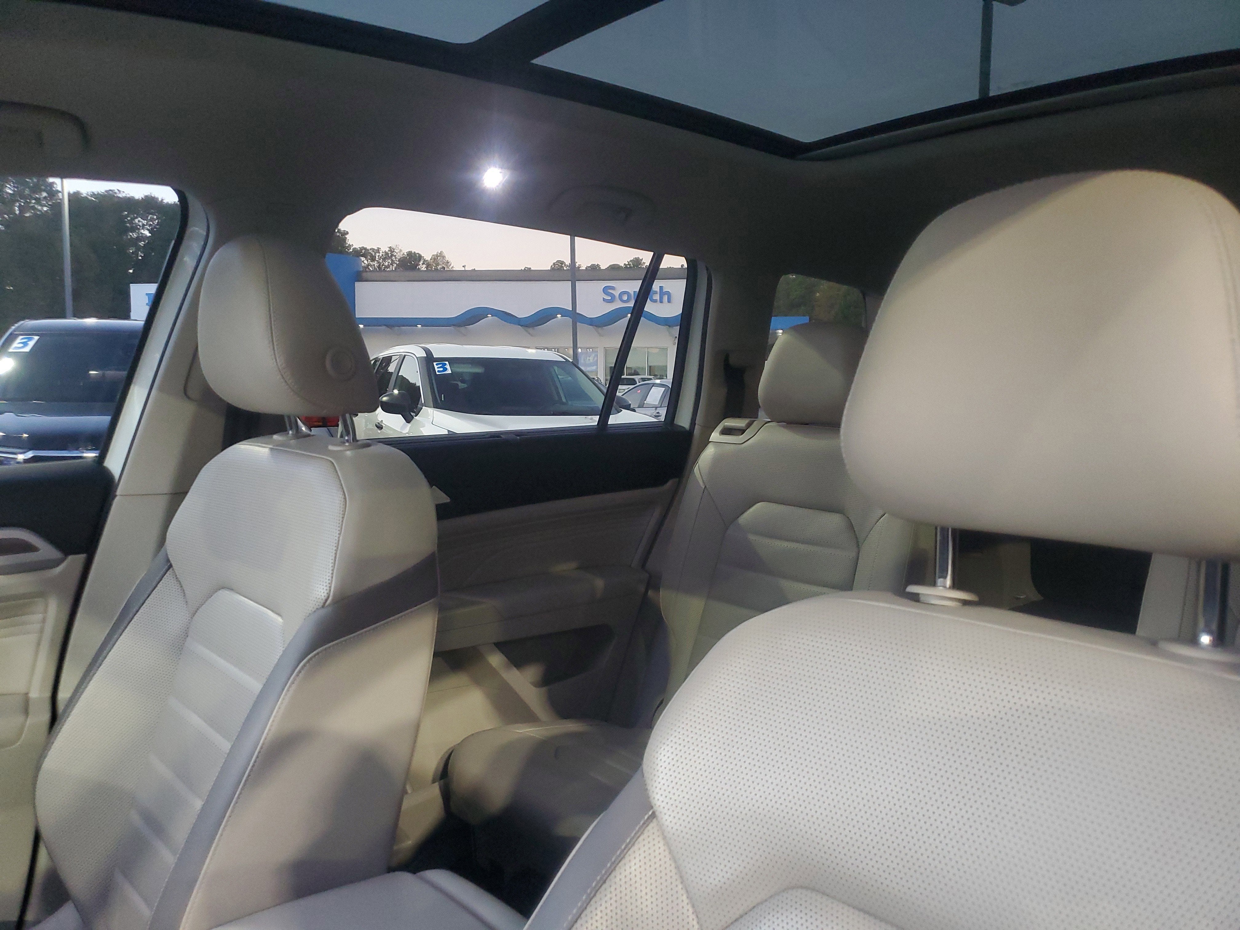 2021 Volkswagen Atlas 3.6L V6 SEL Premium