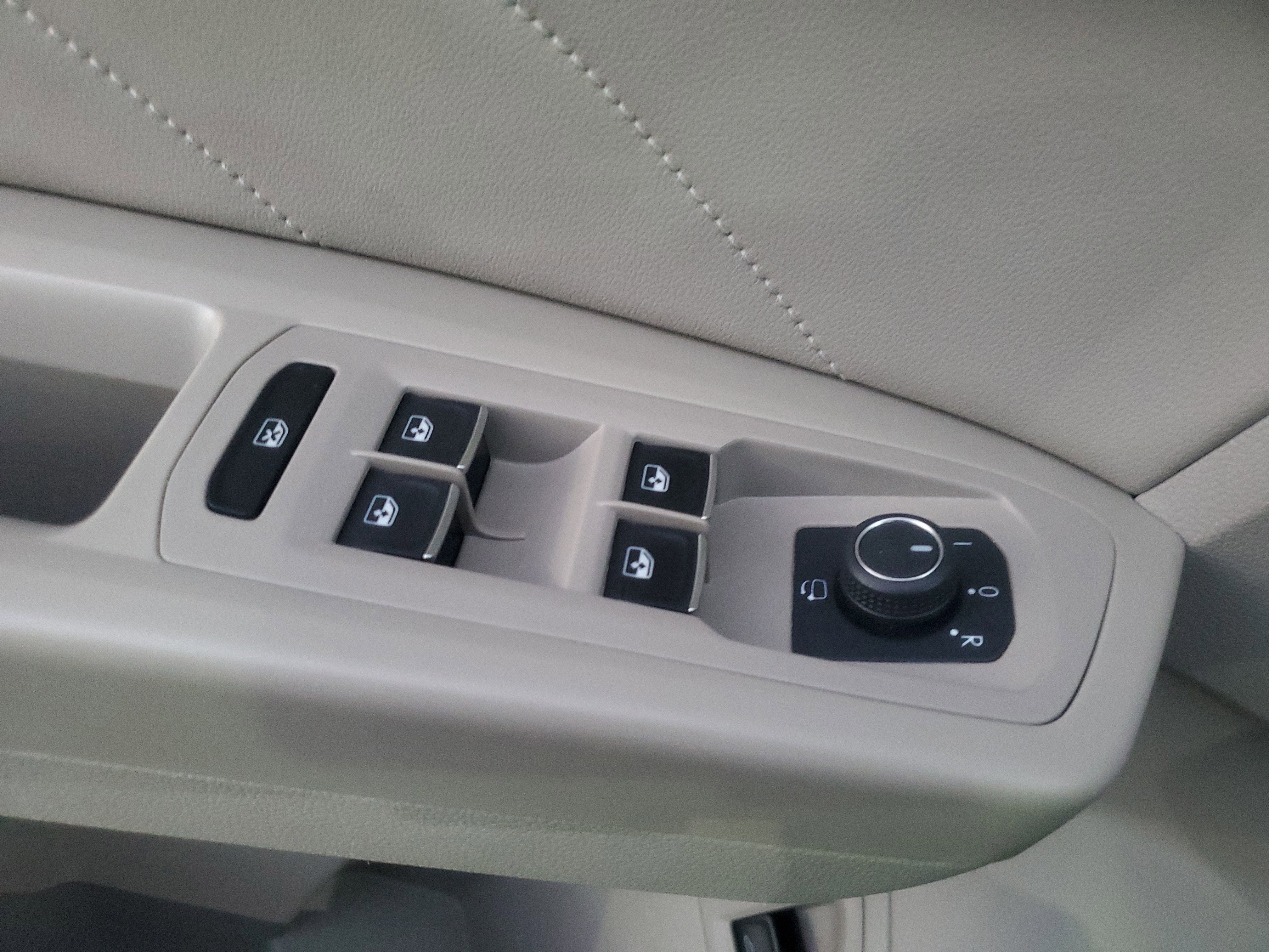 2021 Volkswagen Atlas 3.6L V6 SEL Premium