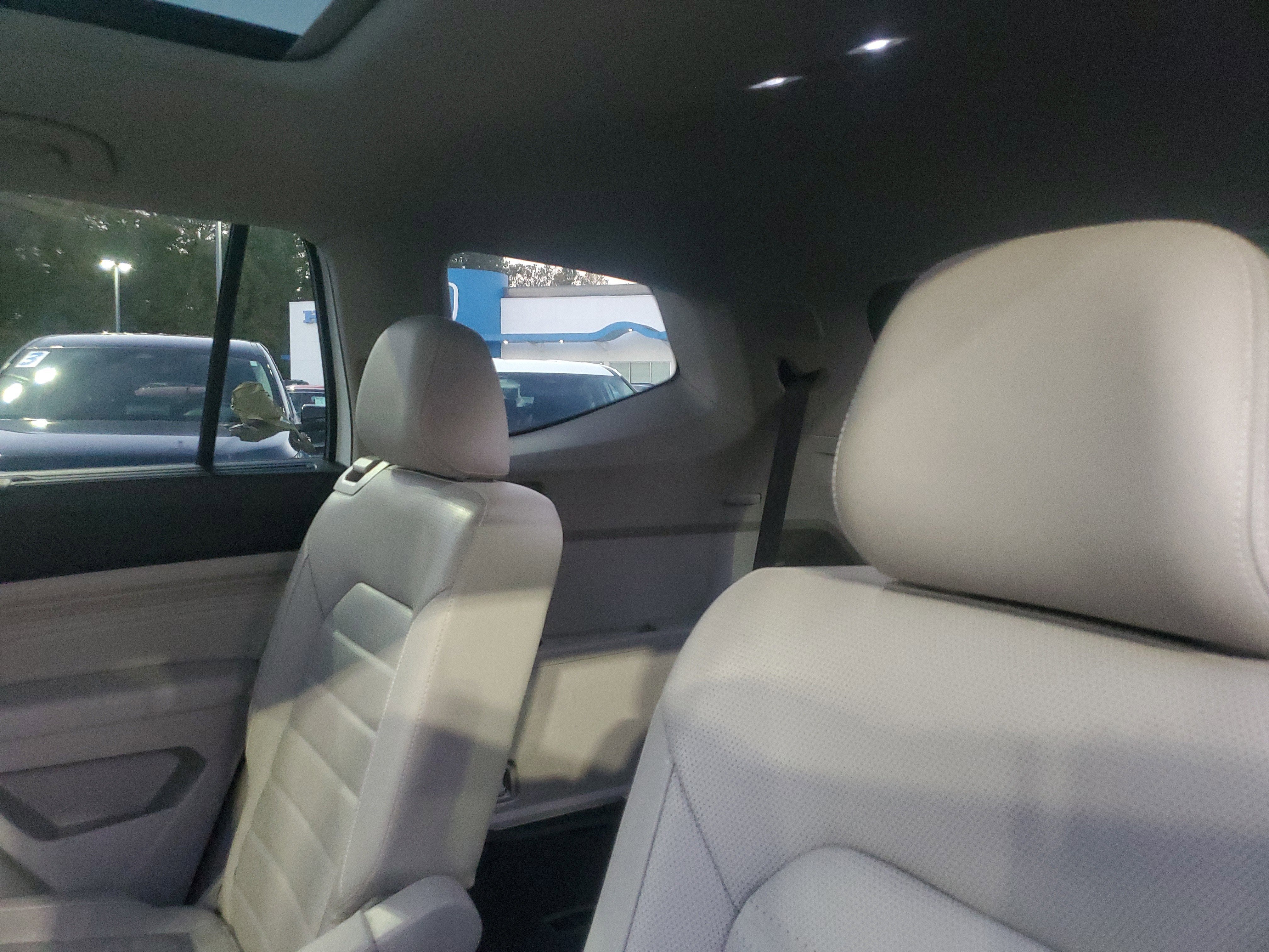 2021 Volkswagen Atlas 3.6L V6 SEL Premium