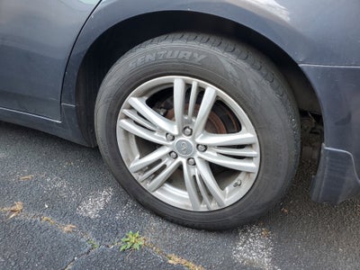 2011 INFINITI G25 Sedan x