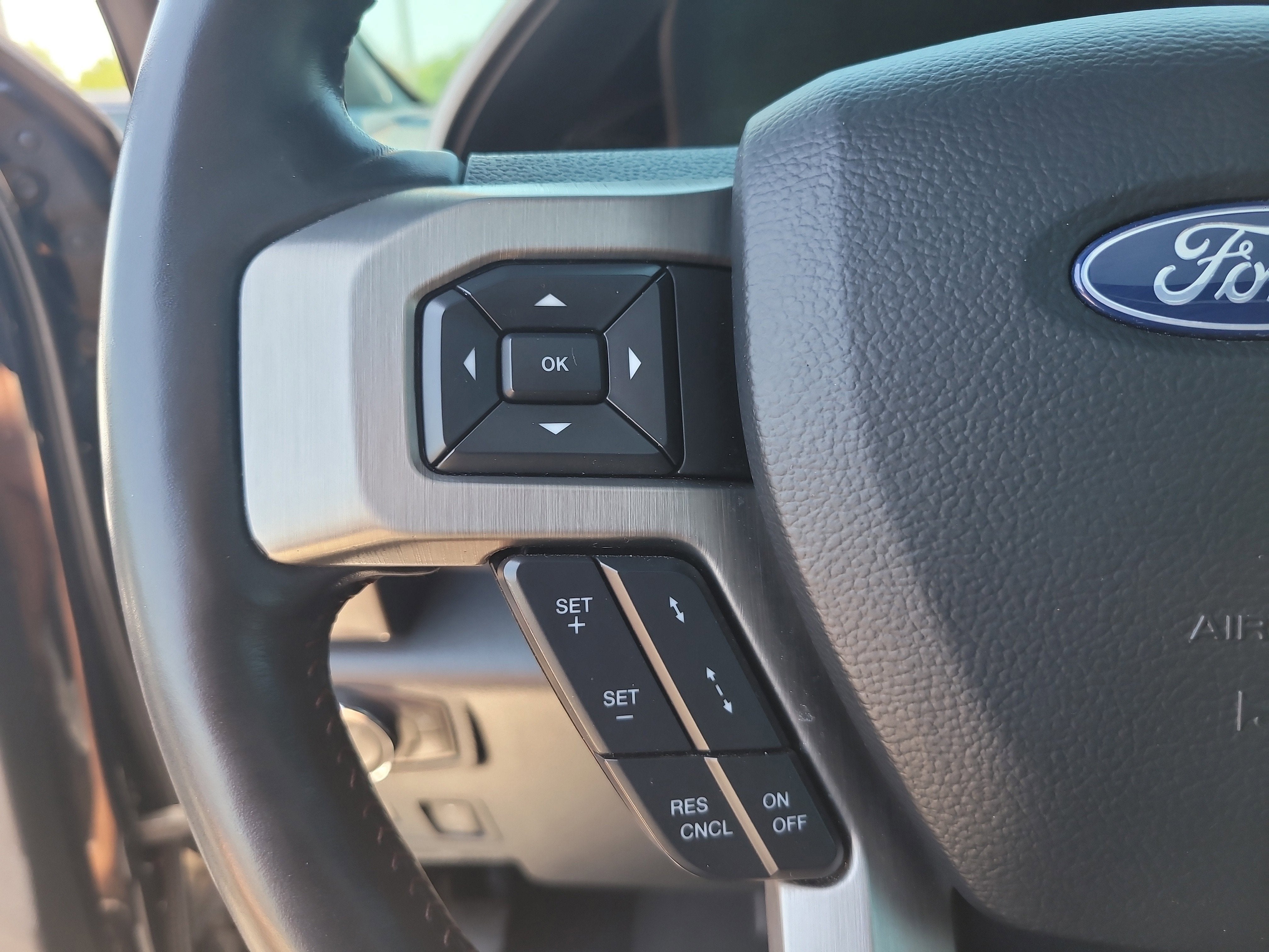 2022 Ford Super Duty F-350 SRW Platinum