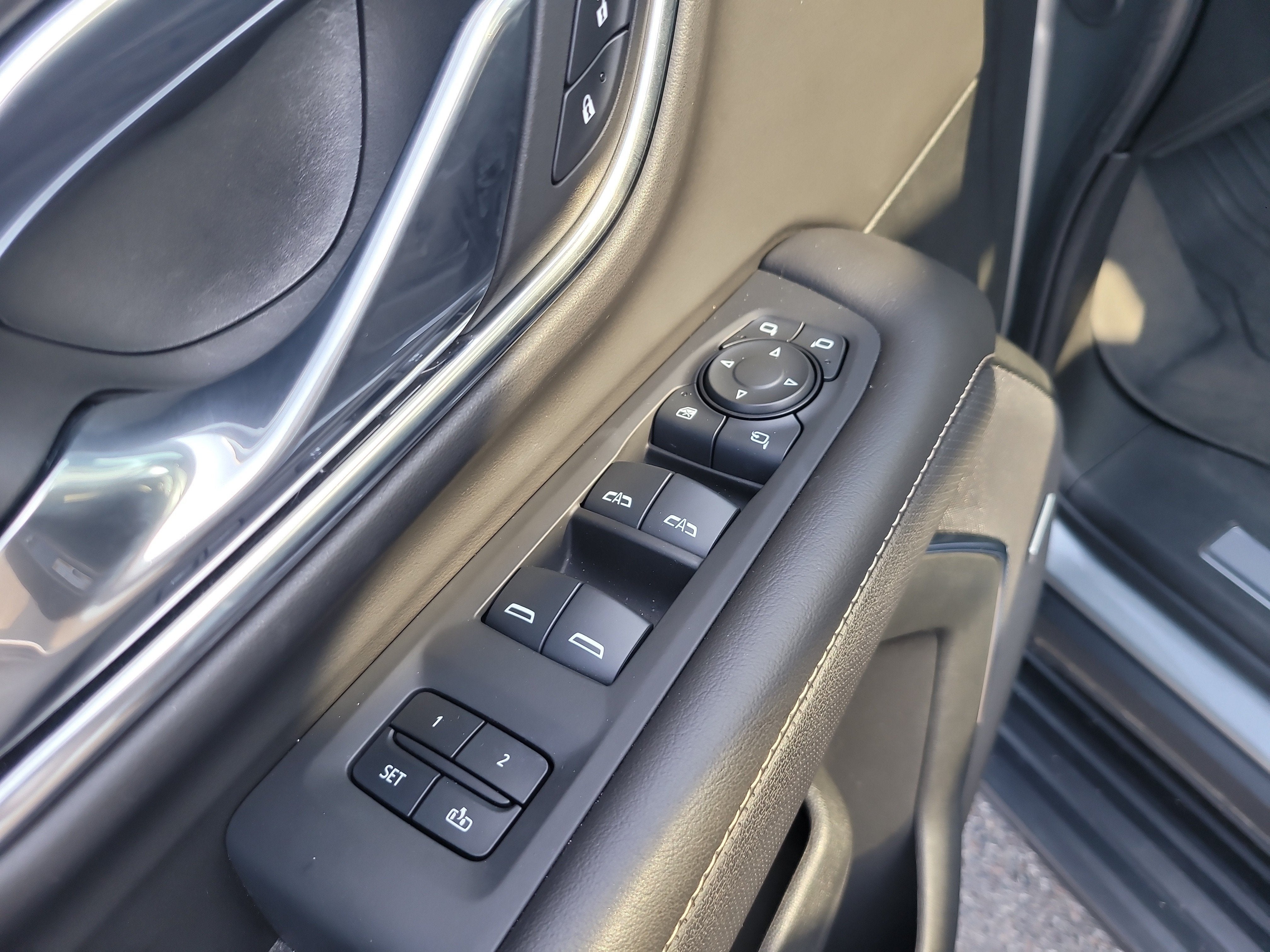 2024 GMC Yukon XL SLT