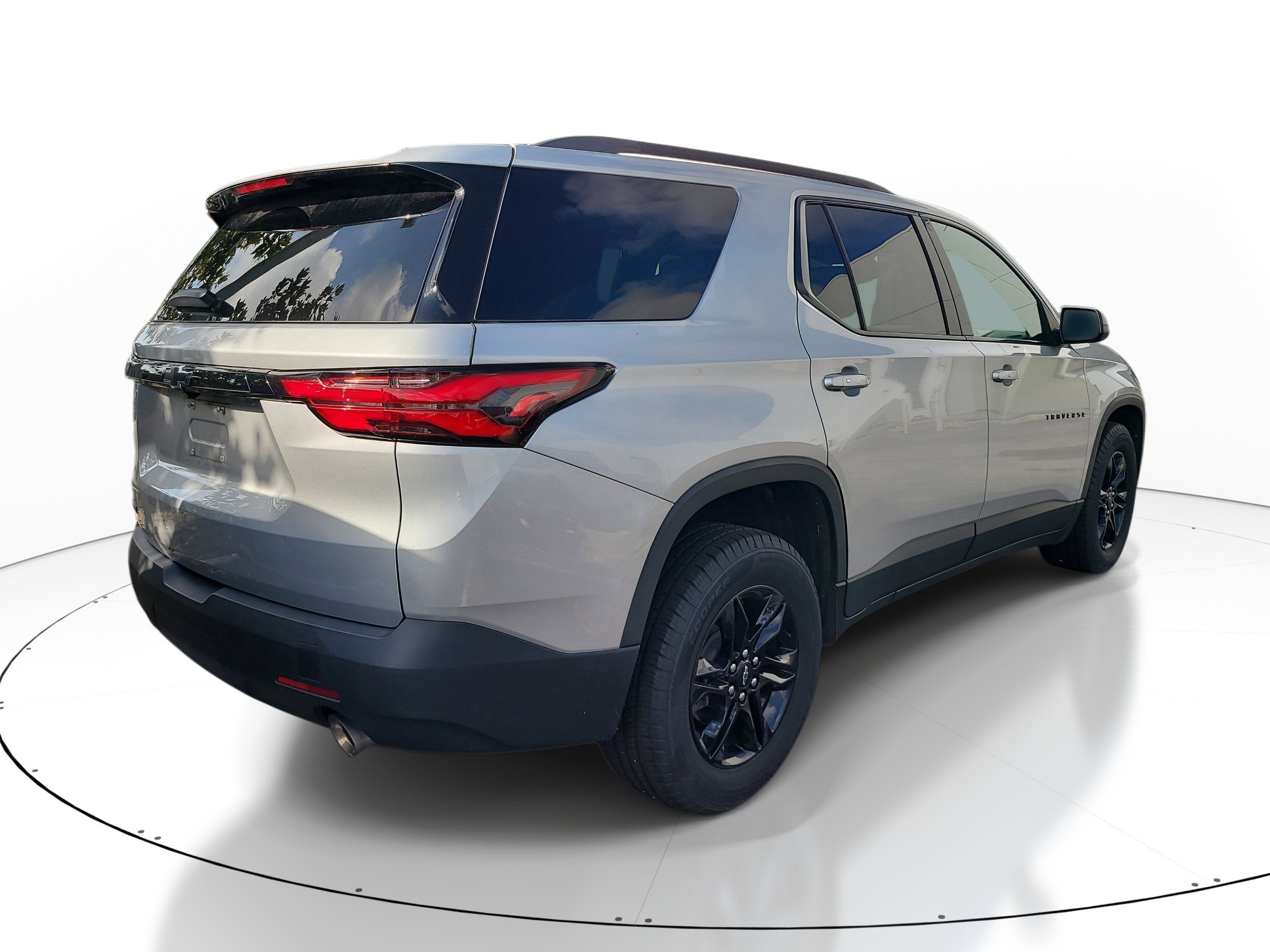 2022 Chevrolet Traverse LS