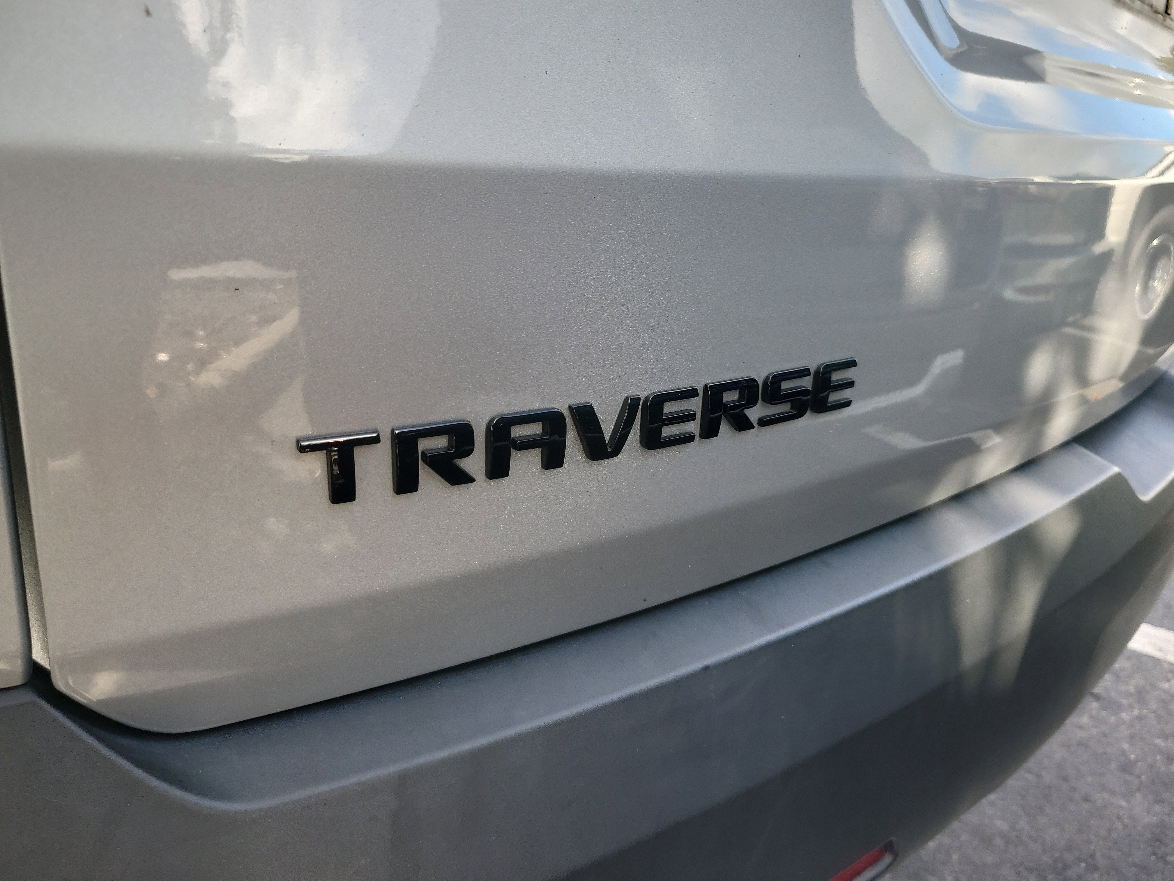 2022 Chevrolet Traverse LS