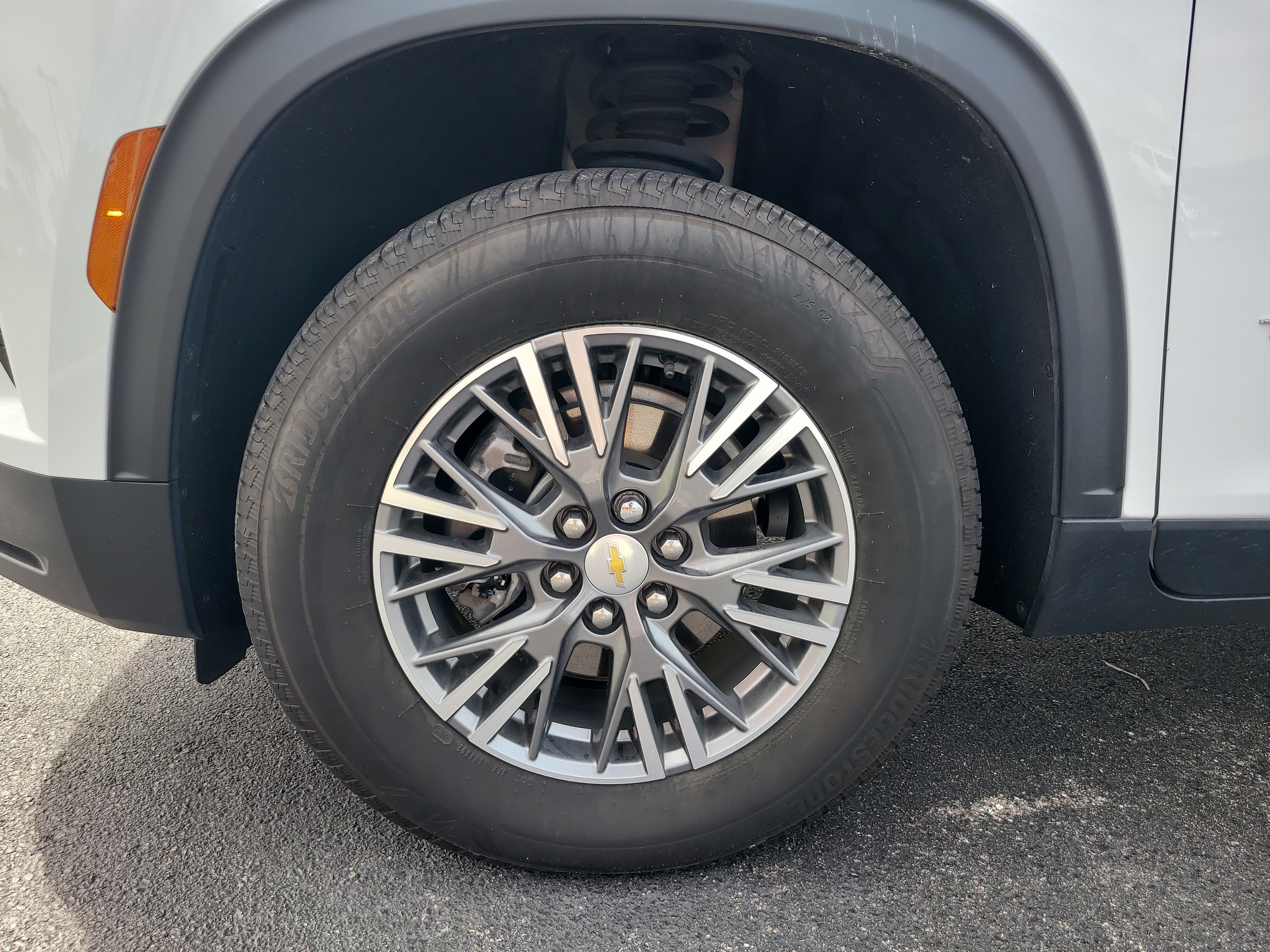 2025 Chevrolet Traverse FWD LT