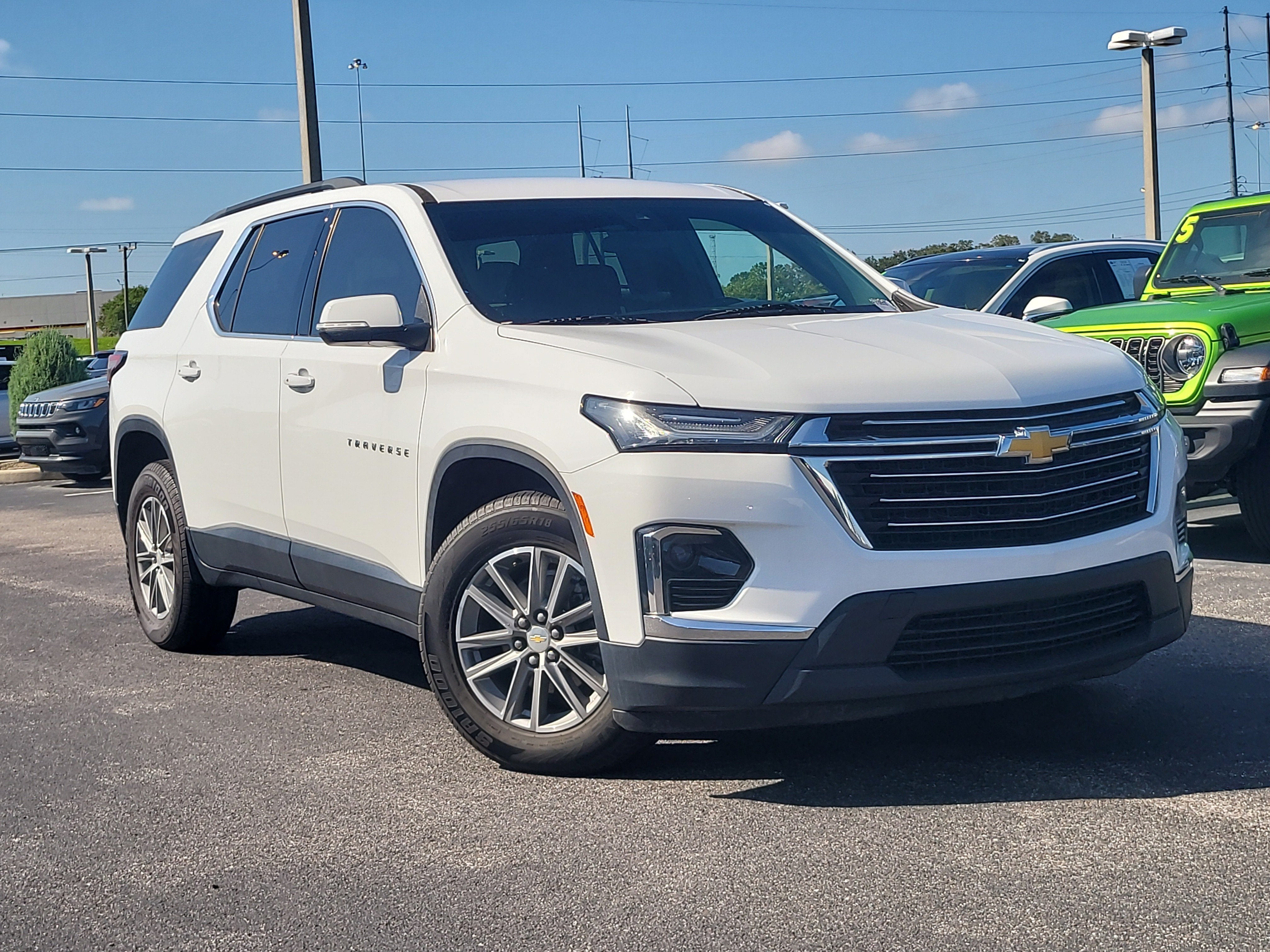 2023 Chevrolet Traverse LT Cloth