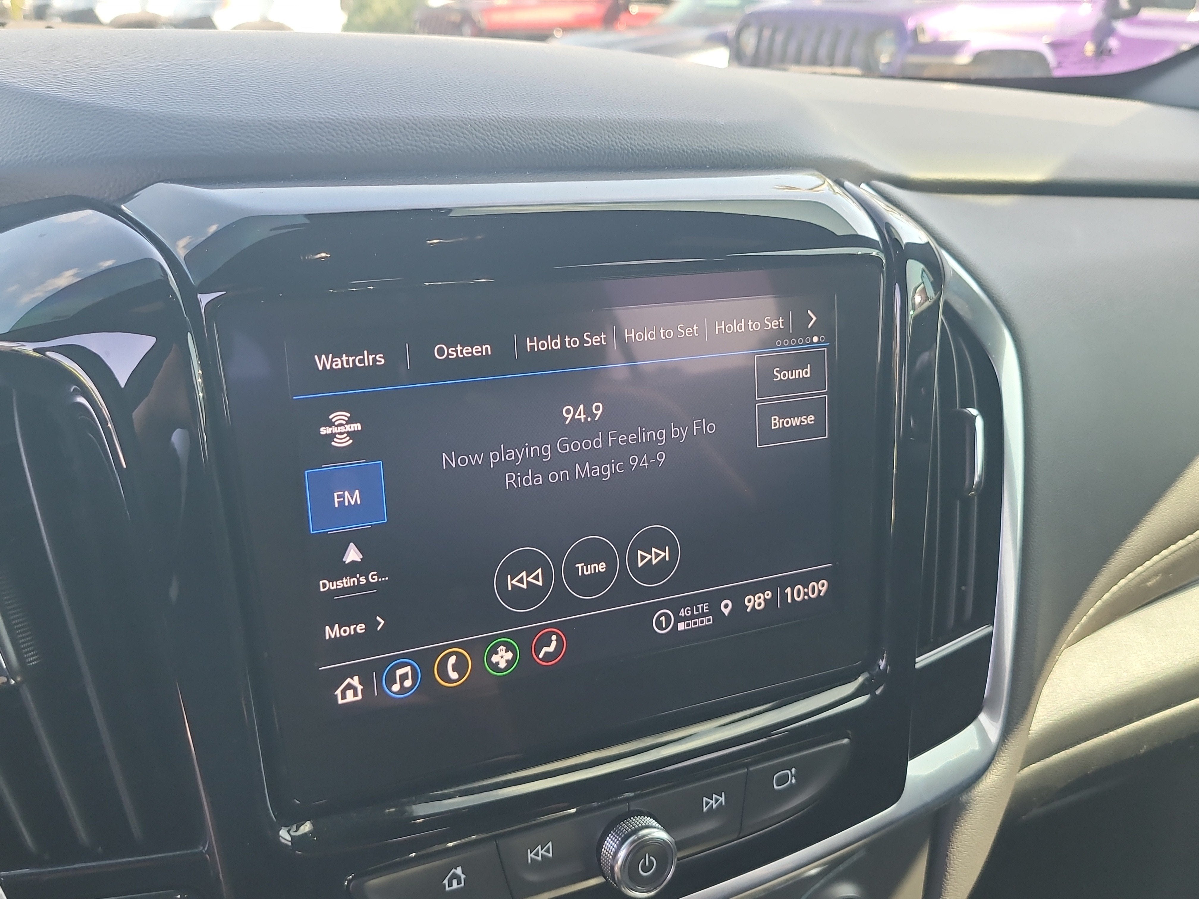 2023 Chevrolet Traverse LT Cloth
