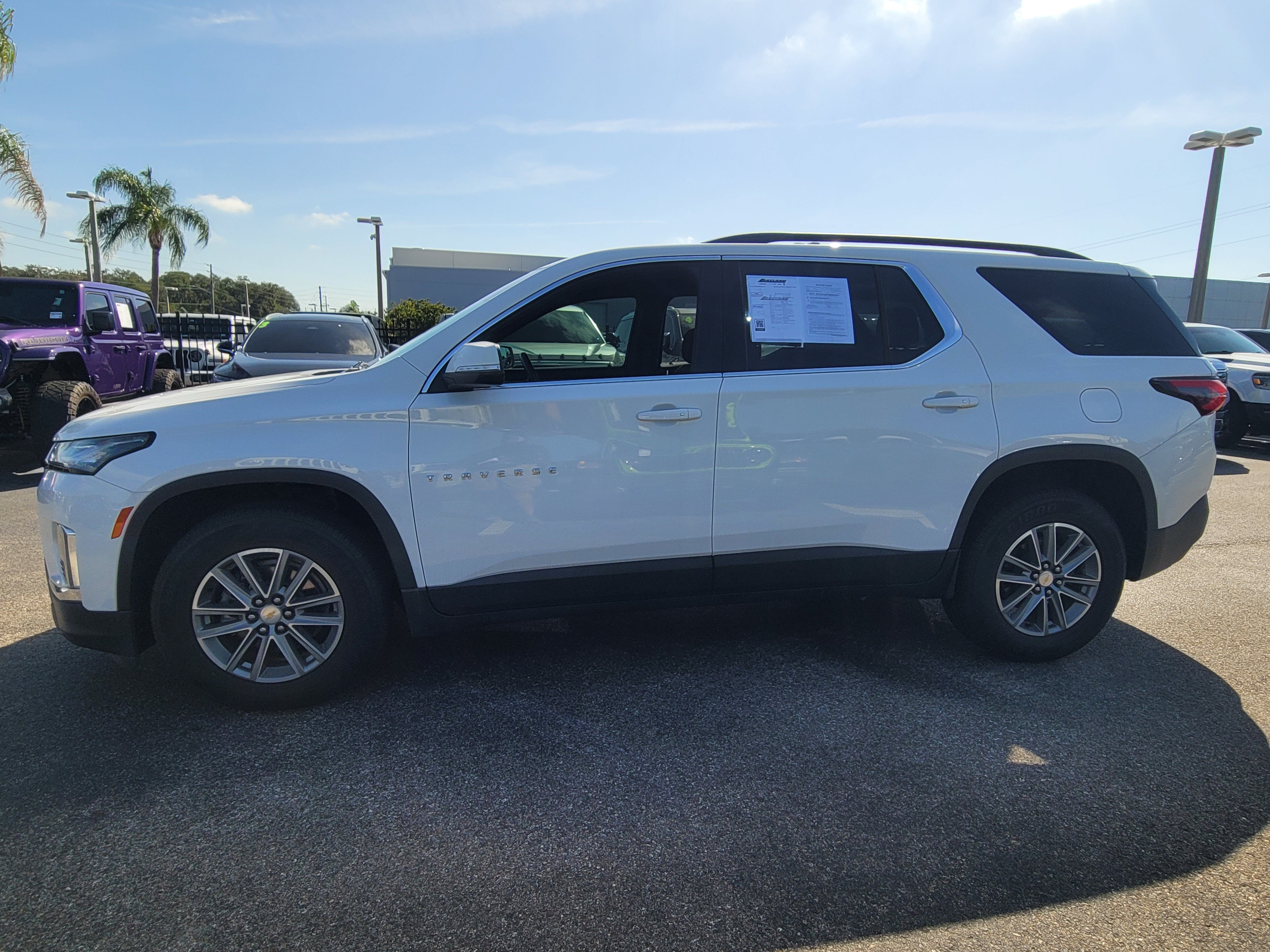 2023 Chevrolet Traverse LT Cloth