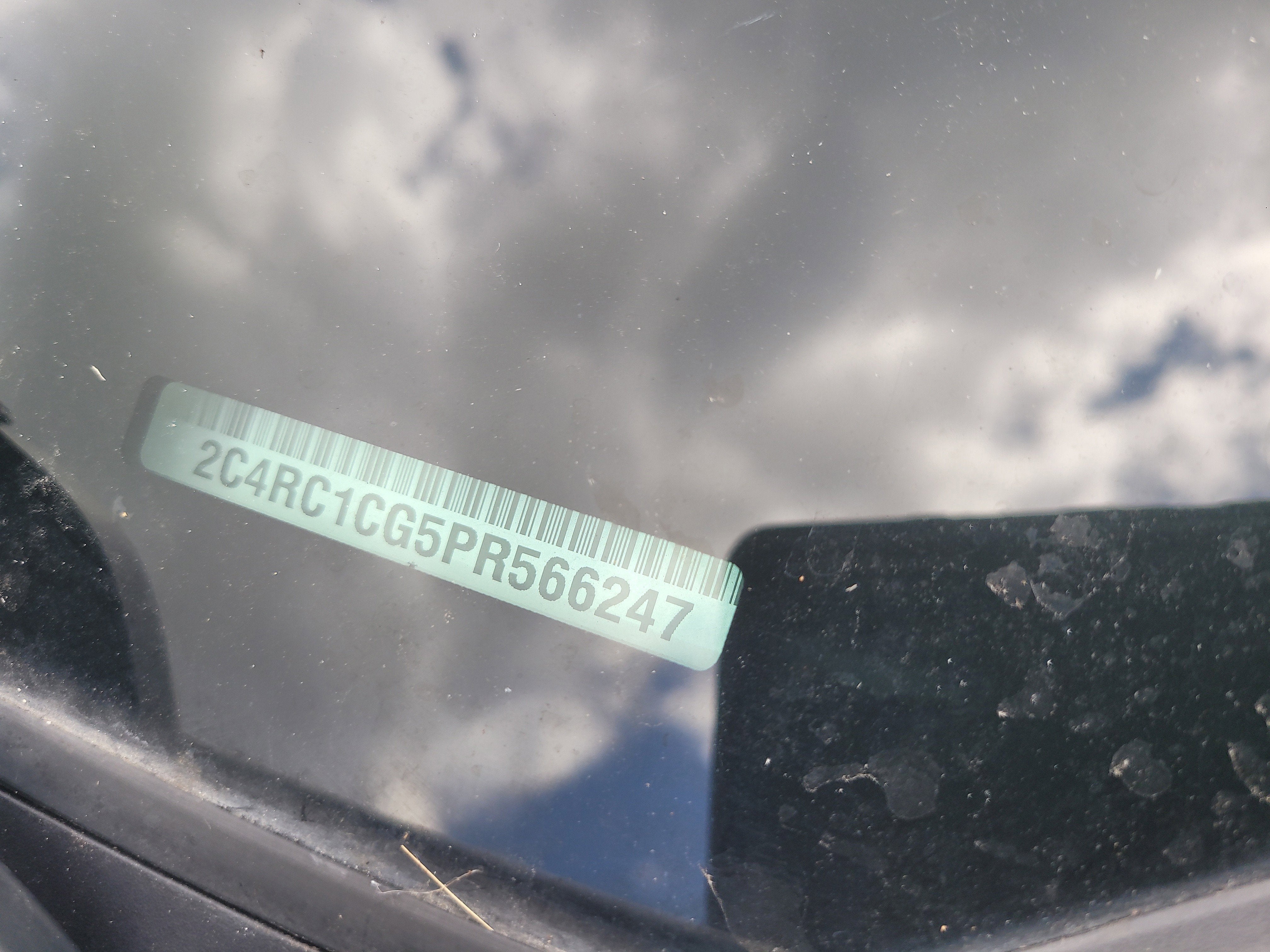 2023 Chrysler Voyager LX