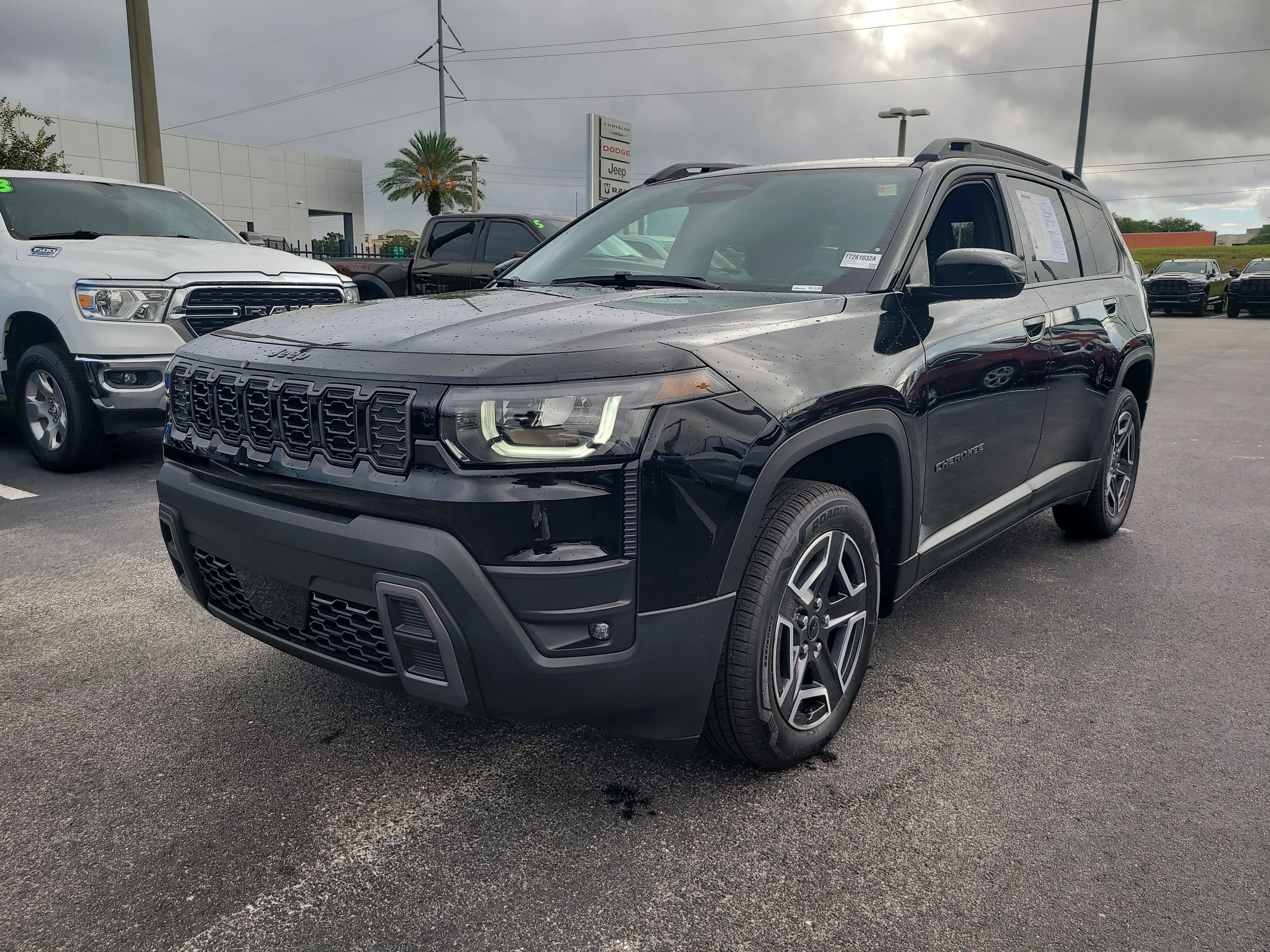 2026 Jeep Cherokee Laredo