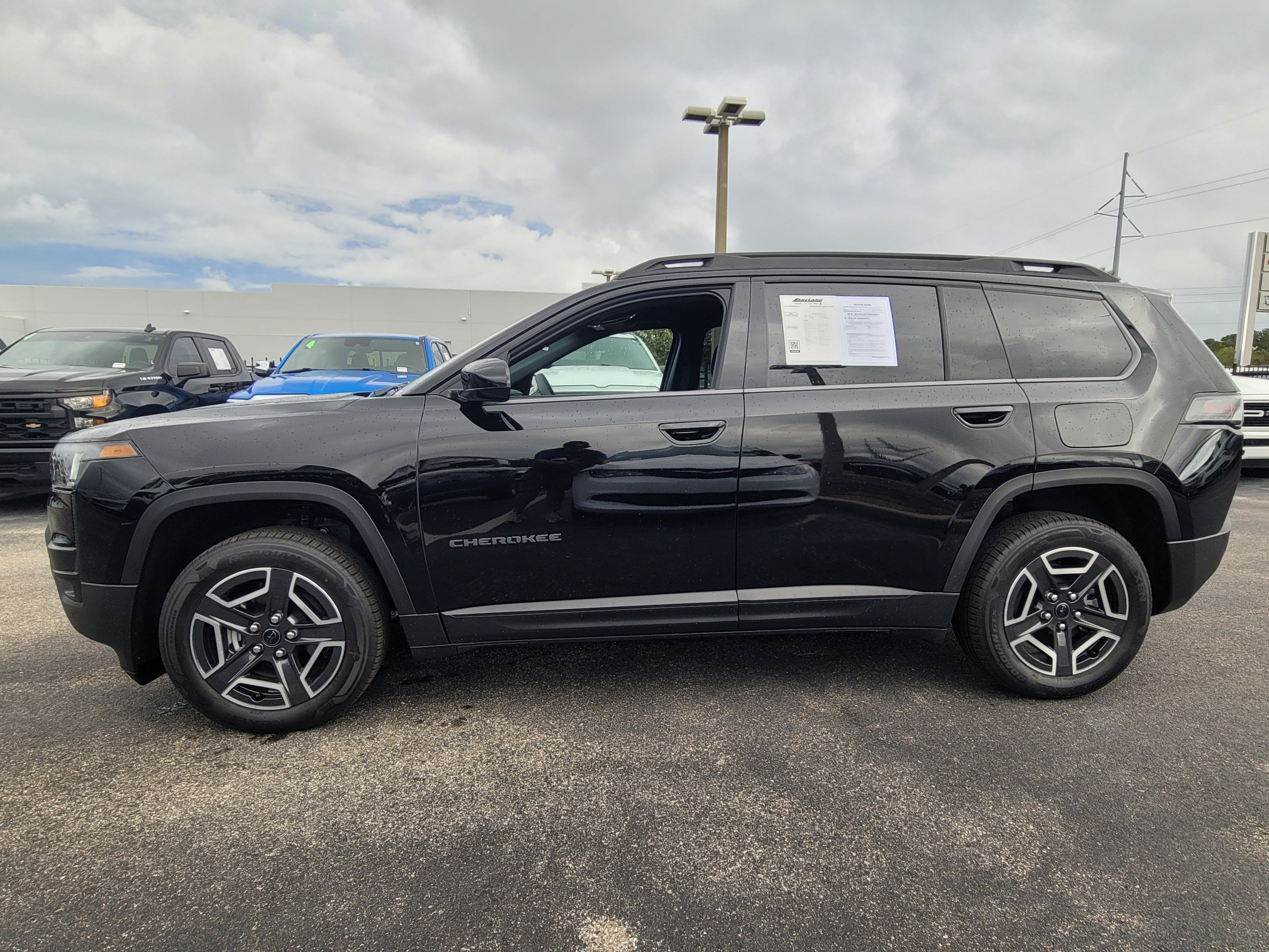2026 Jeep Cherokee Laredo
