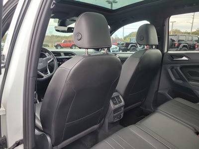 2023 Volkswagen Tiguan SE R-Line Black