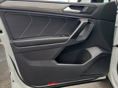 2023 Volkswagen Tiguan SE R-Line Black