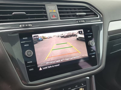 2023 Volkswagen Tiguan SE R-Line Black