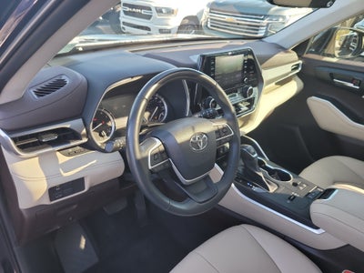2022 Toyota Highlander XLE