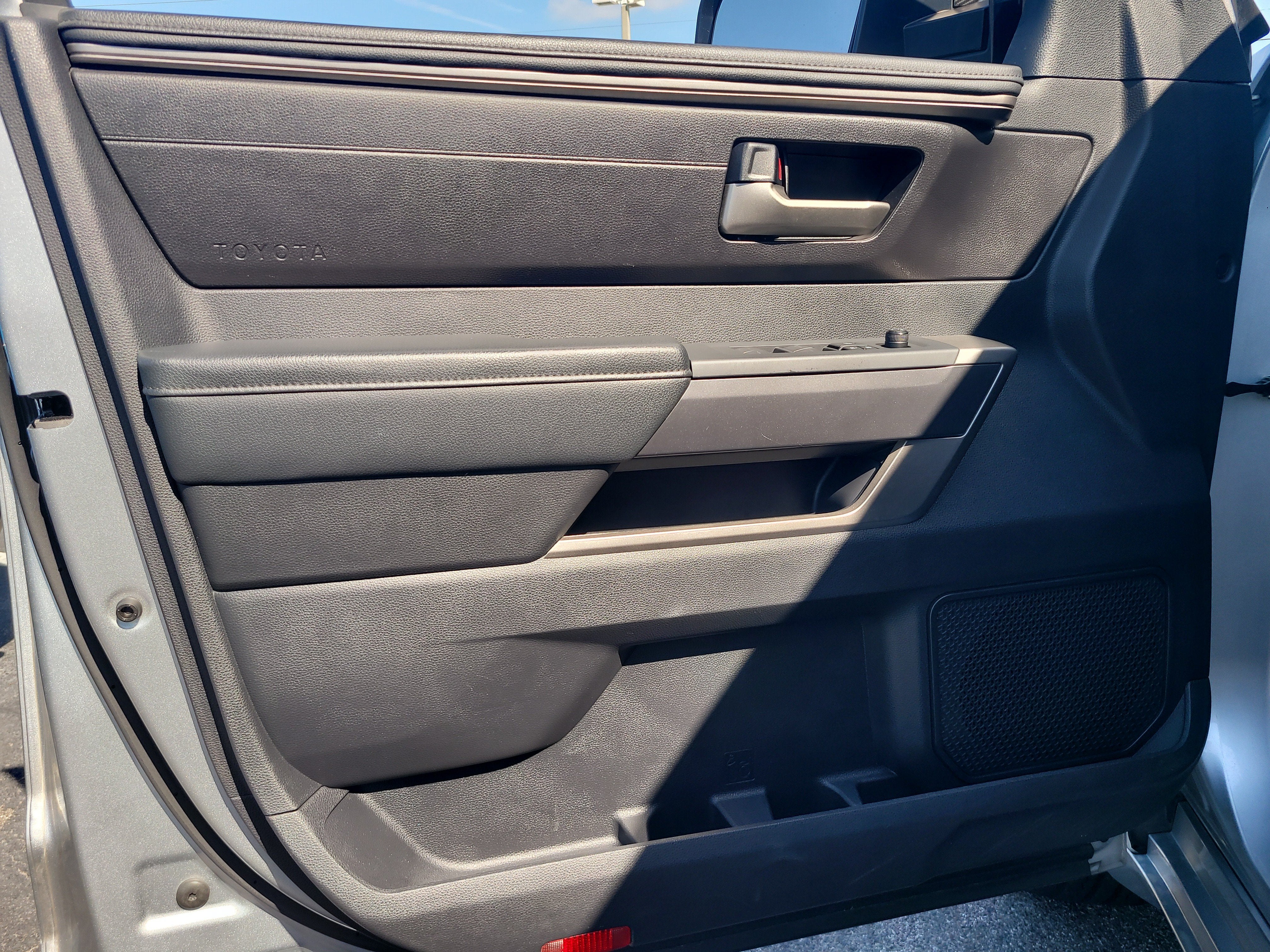 2022 Toyota Tundra 2WD SR5