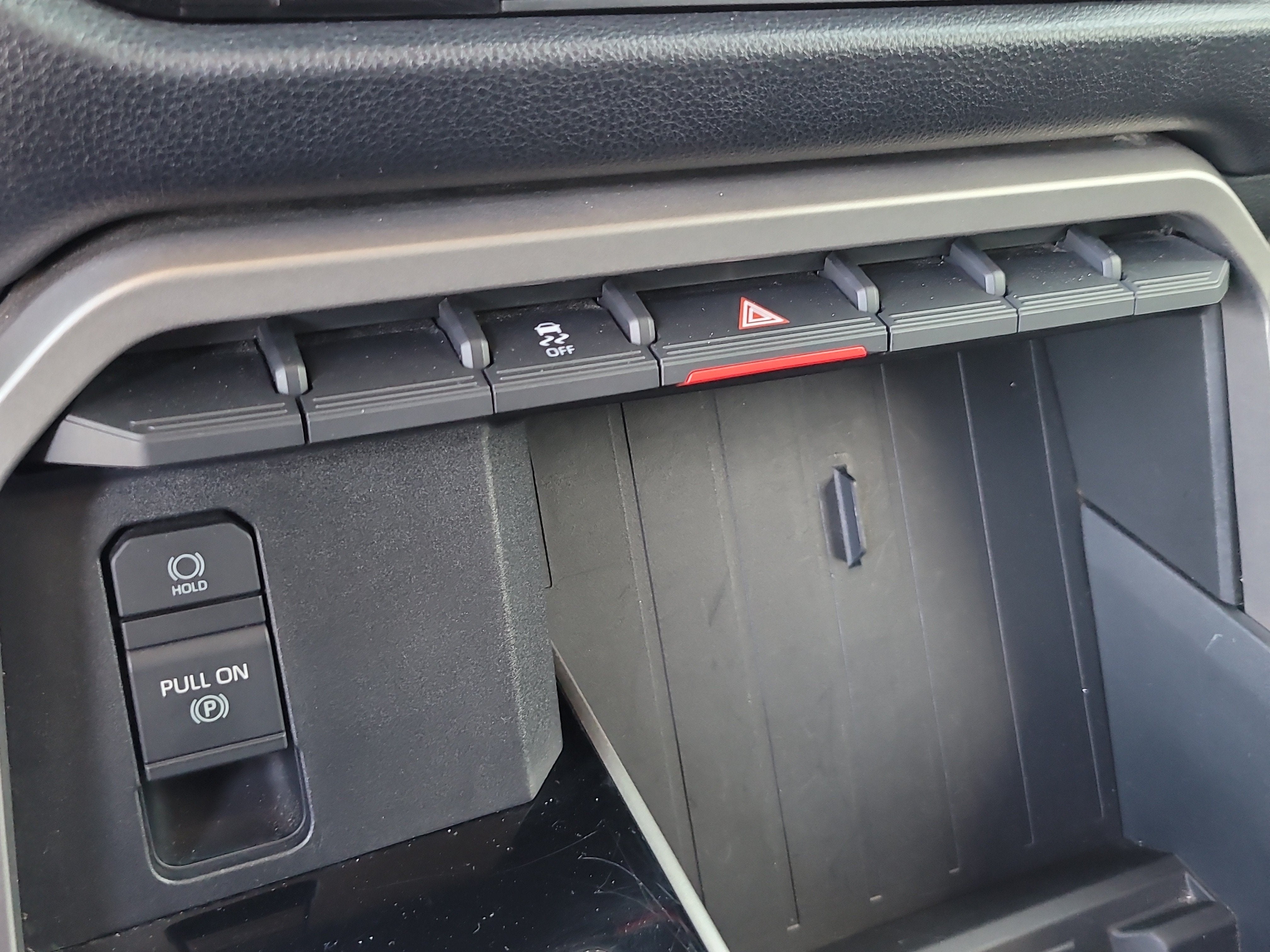 2022 Toyota Tundra 2WD SR5
