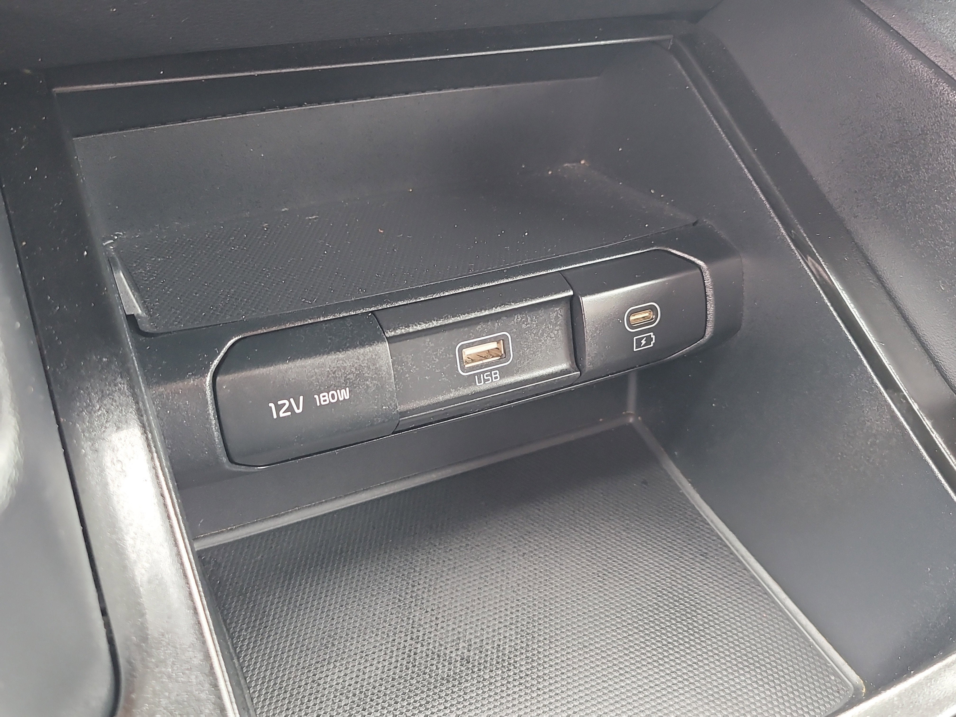 2023 Kia Telluride LX