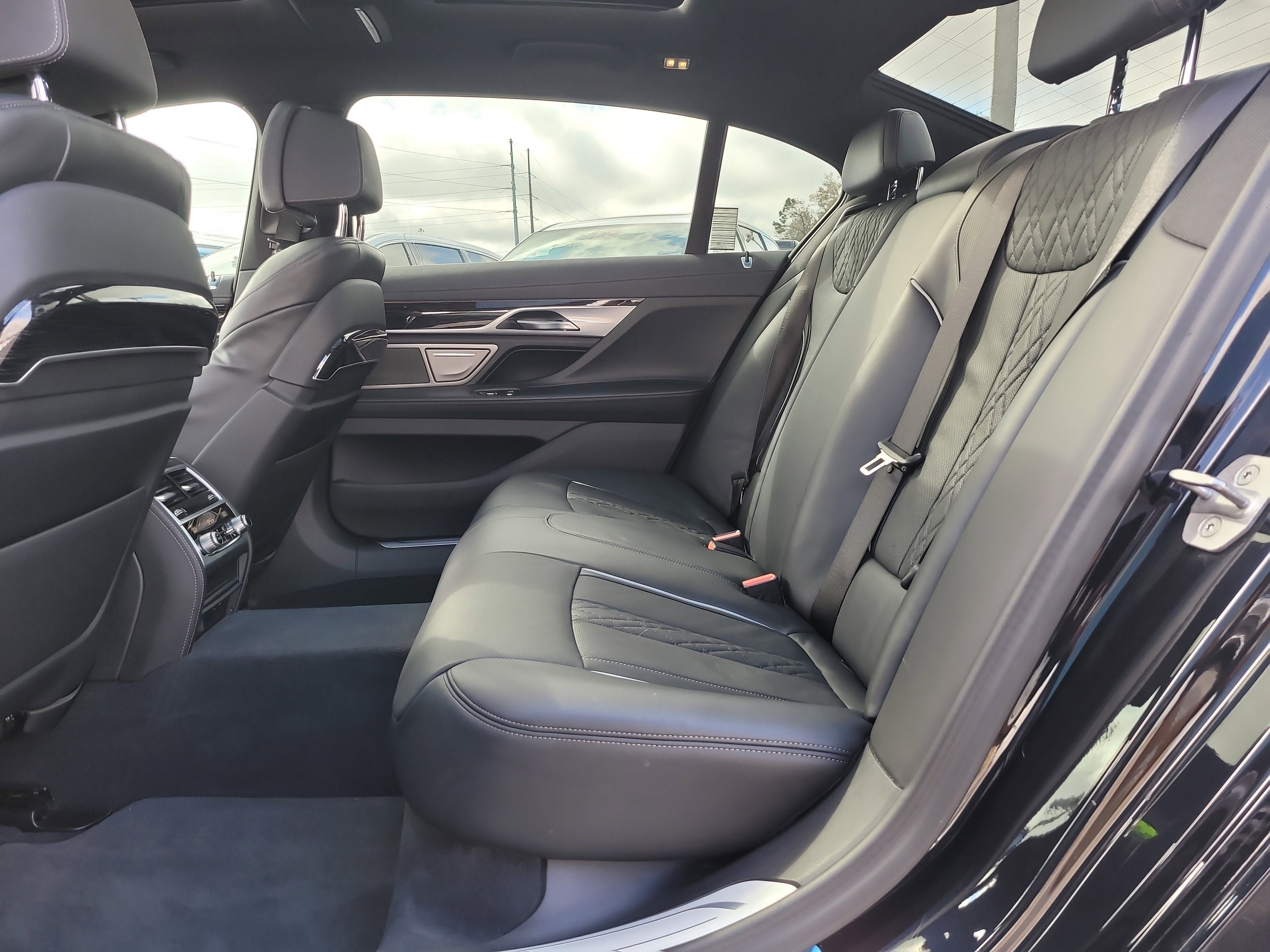 2022 BMW 7 Series 750i xDrive