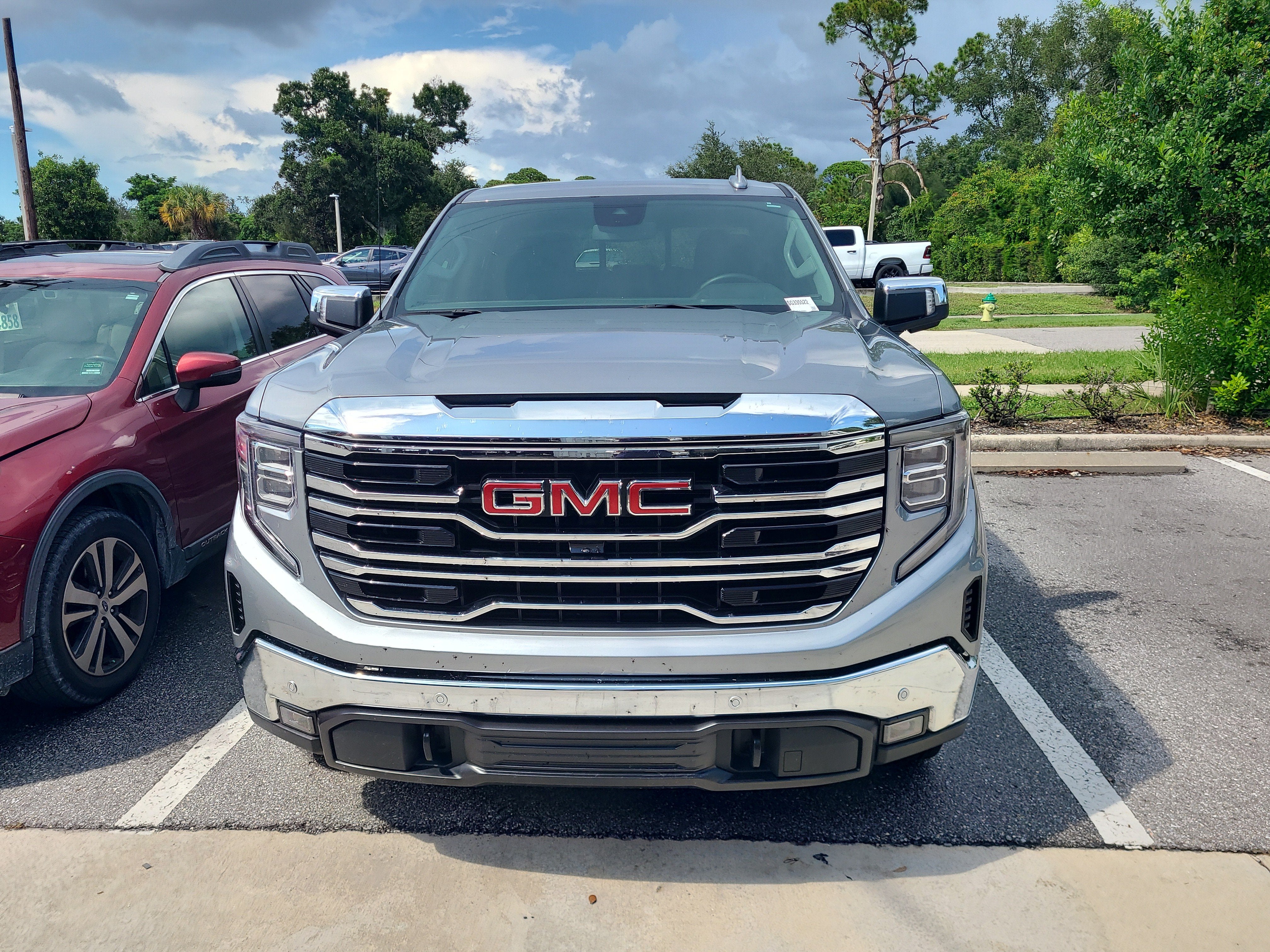 2025 GMC Sierra 1500 SLT