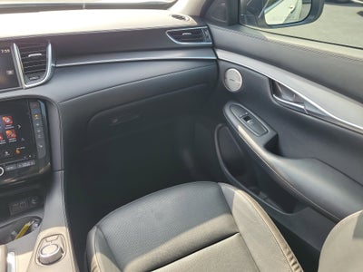 2023 INFINITI QX50 LUXE