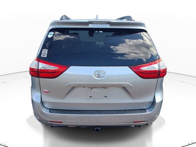 2018 Toyota Sienna LE Auto Access Seat