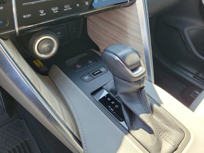 2023 Toyota Venza LE