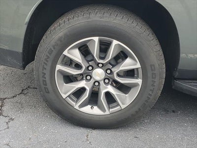 2023 Chevrolet Suburban LT