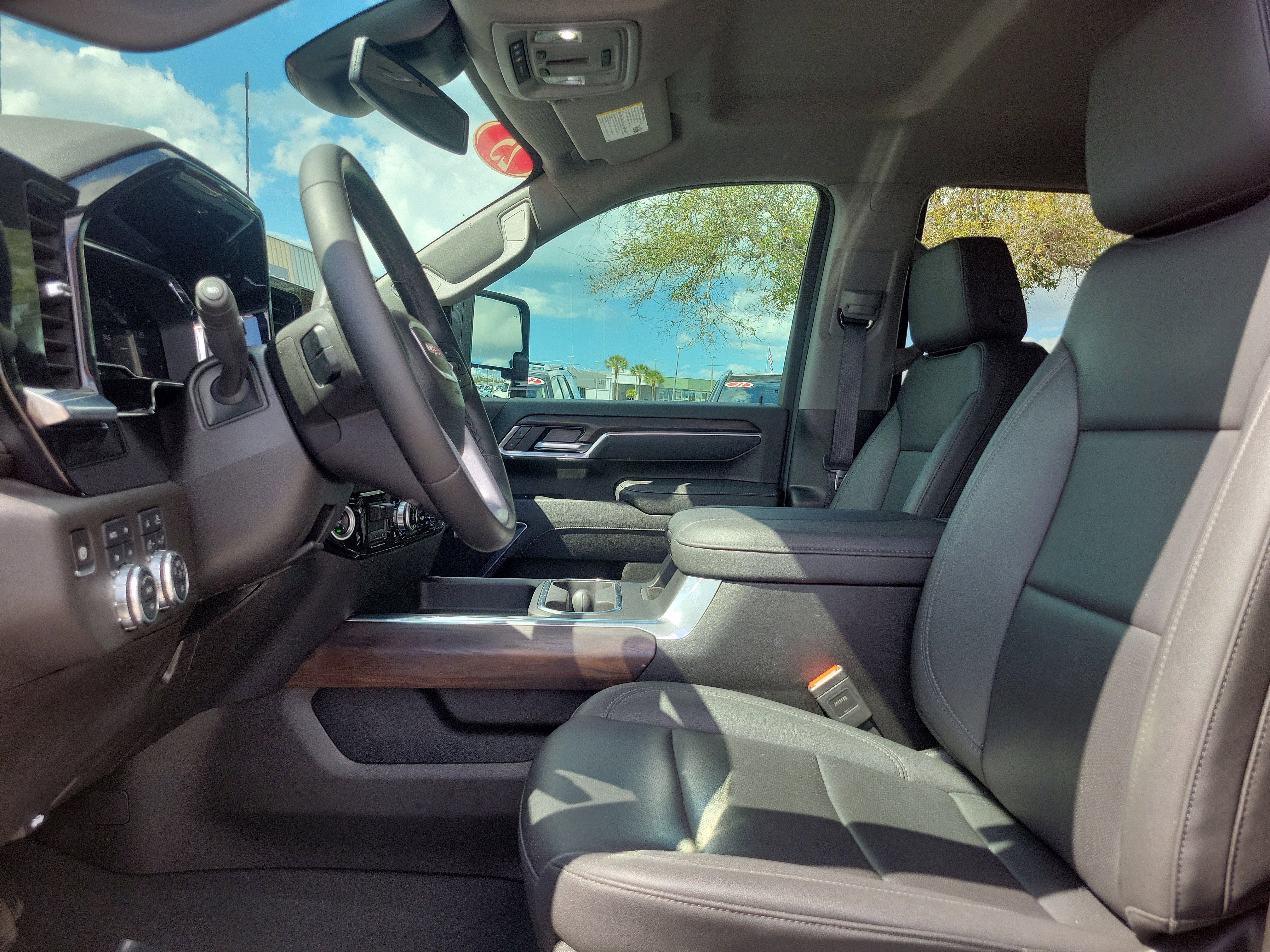 2025 GMC Sierra 2500HD SLT