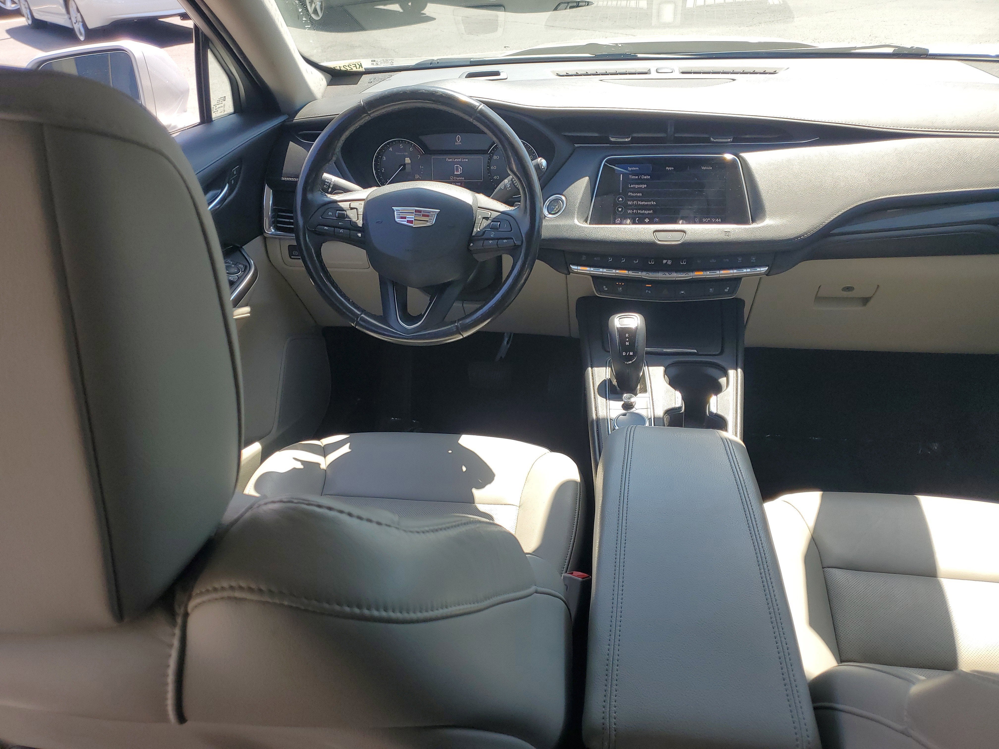 2019 Cadillac XT4 FWD Premium Luxury
