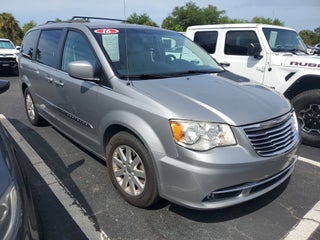 2016 Chrysler Town &amp; Country Touring