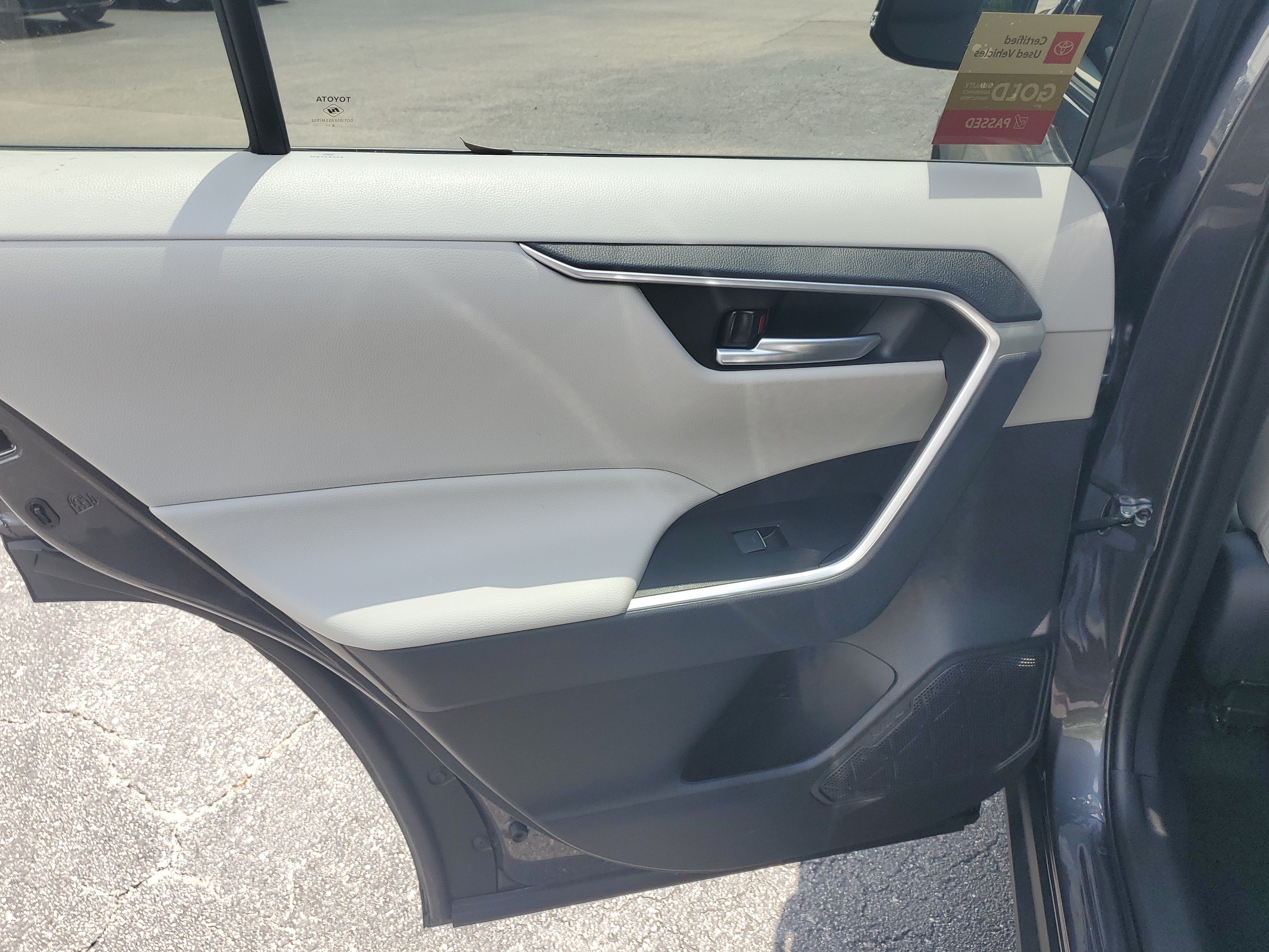 2025 Toyota RAV4 Hybrid XLE Premium