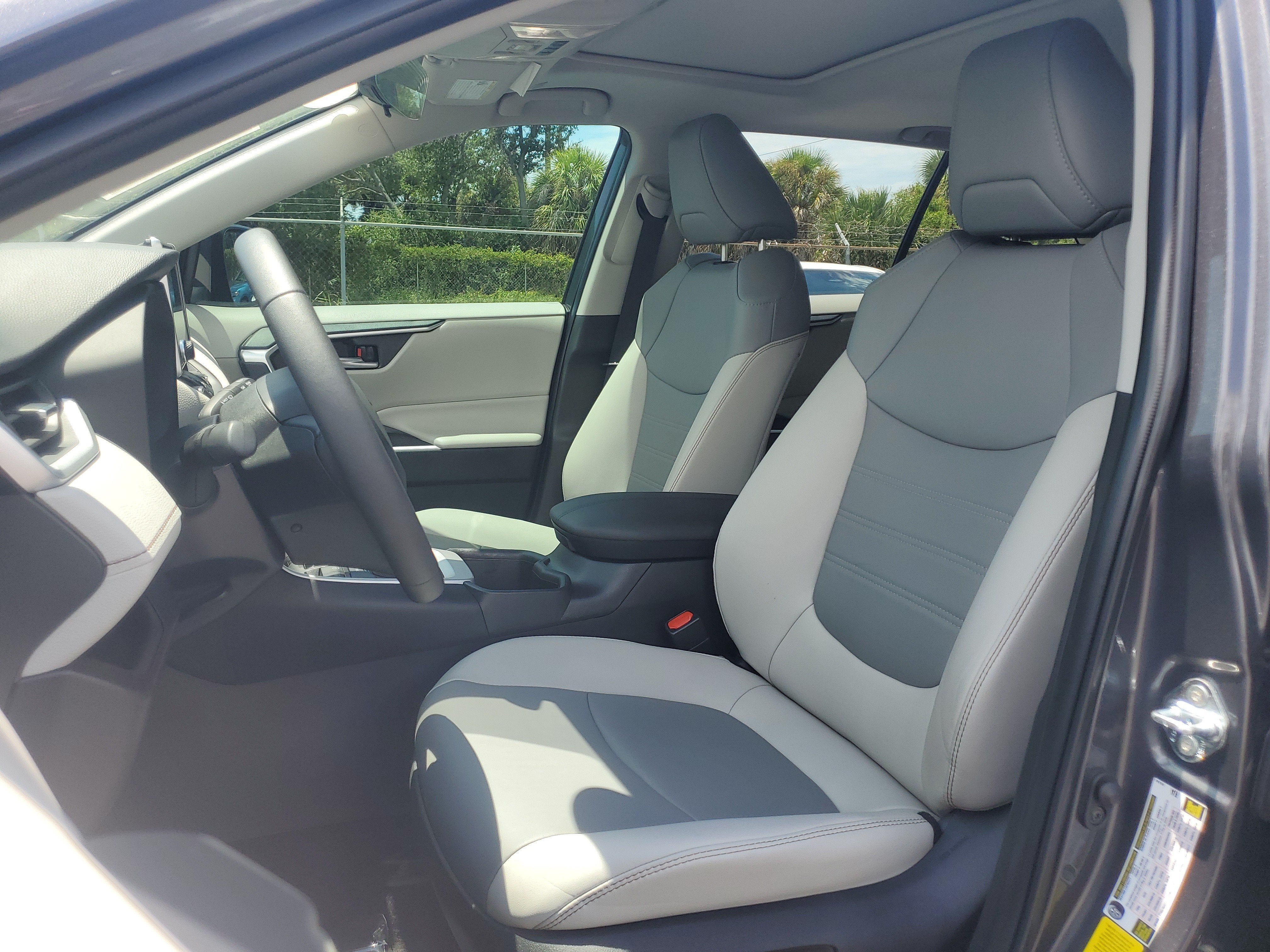 2025 Toyota RAV4 Hybrid XLE Premium