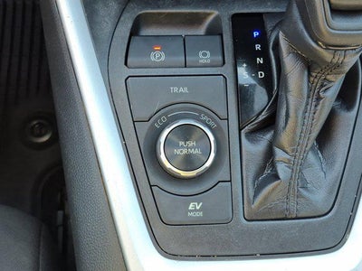 2020 Toyota RAV4 Hybrid LE