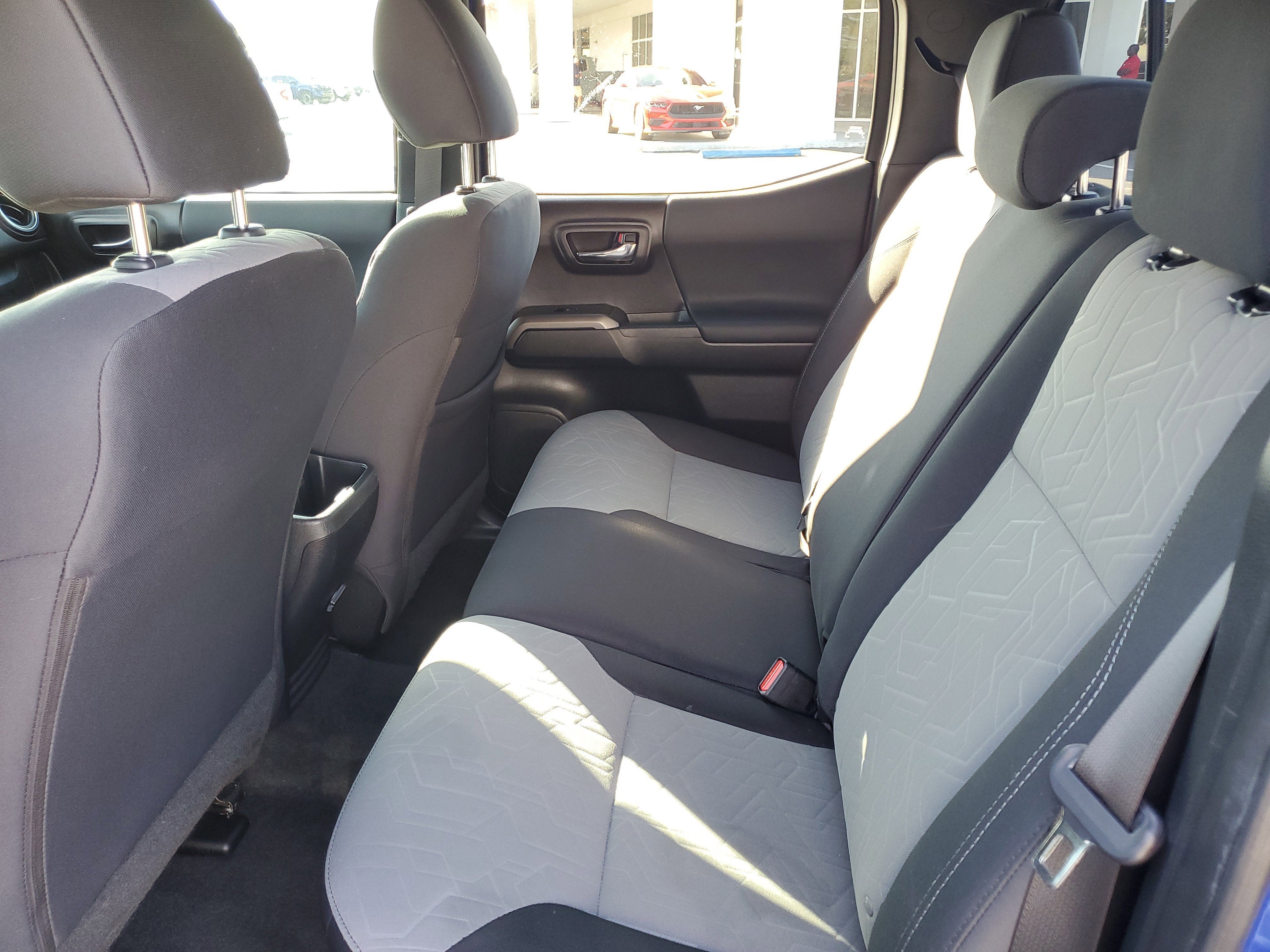 2022 Toyota Tacoma 2WD SR5