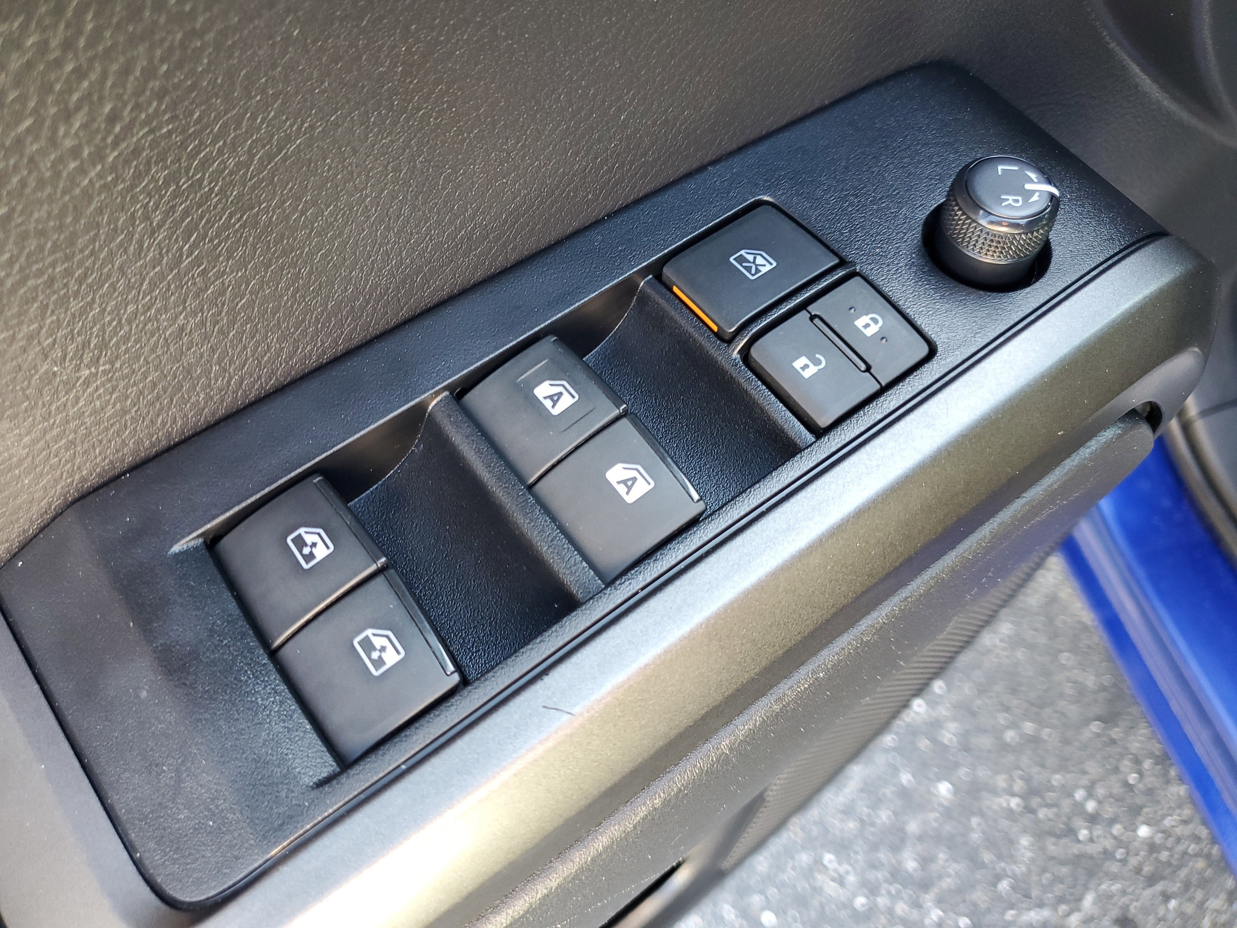 2022 Toyota Tacoma 2WD SR5