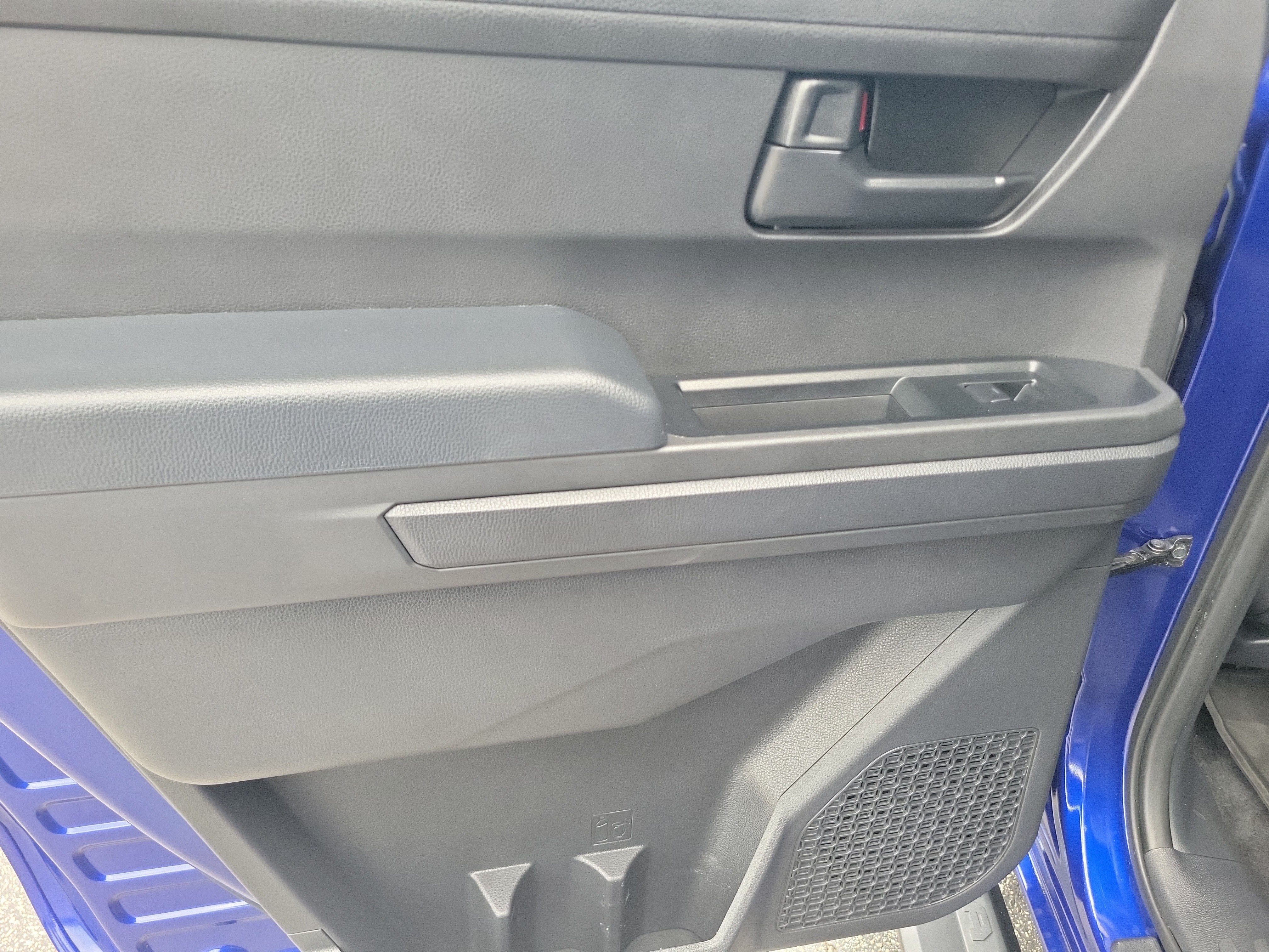 2025 Toyota Tacoma 2WD SR5