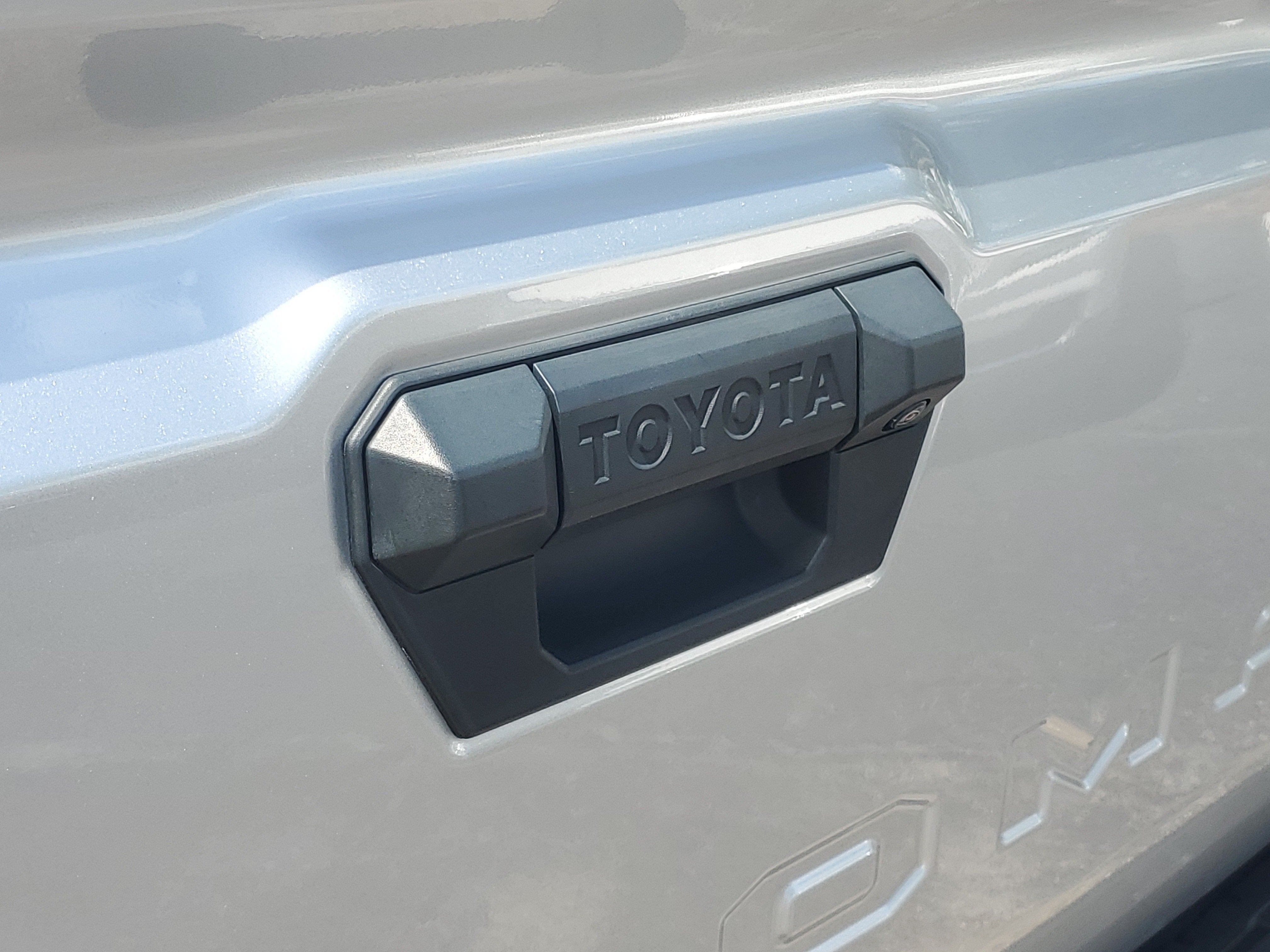 2024 Toyota Tacoma 4WD SR5