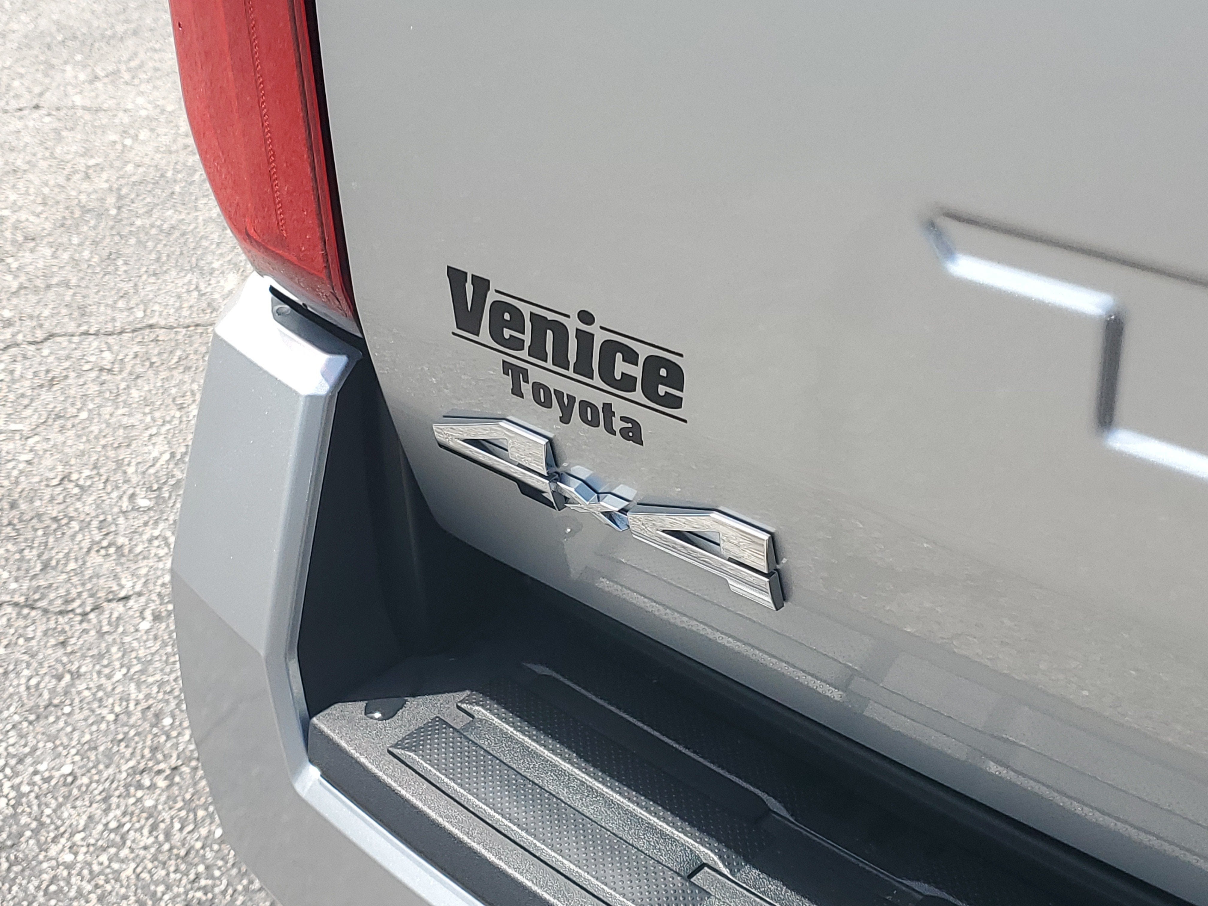 2024 Toyota Tacoma 4WD SR5