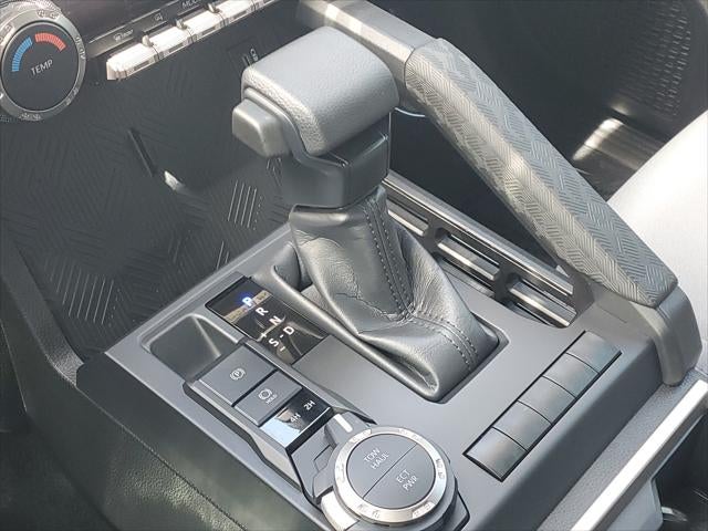 2024 Toyota Tacoma 4WD SR5