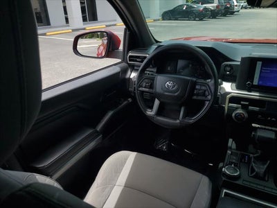2025 Toyota Tacoma 4WD SR5