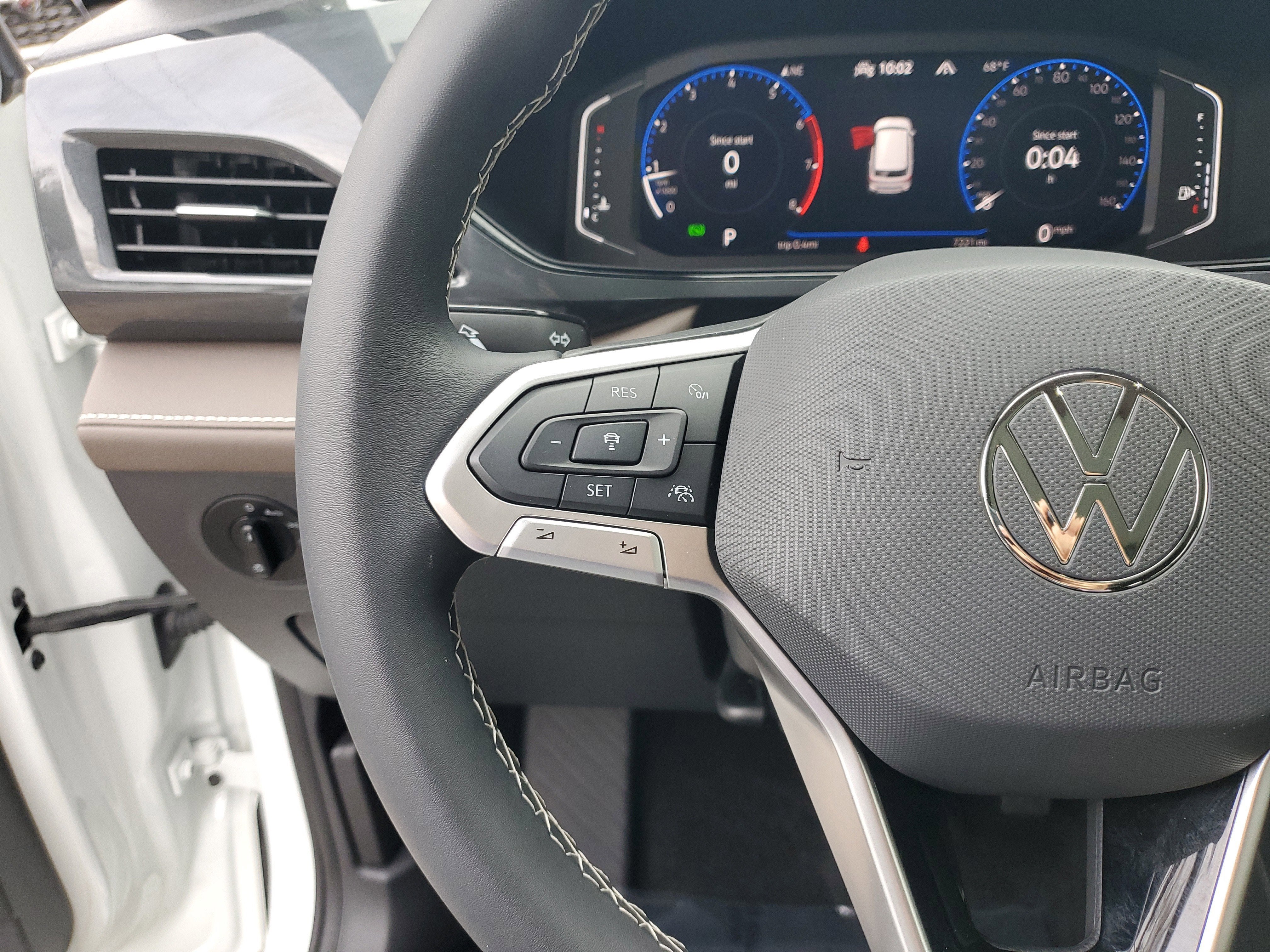 2024 Volkswagen Taos SEL