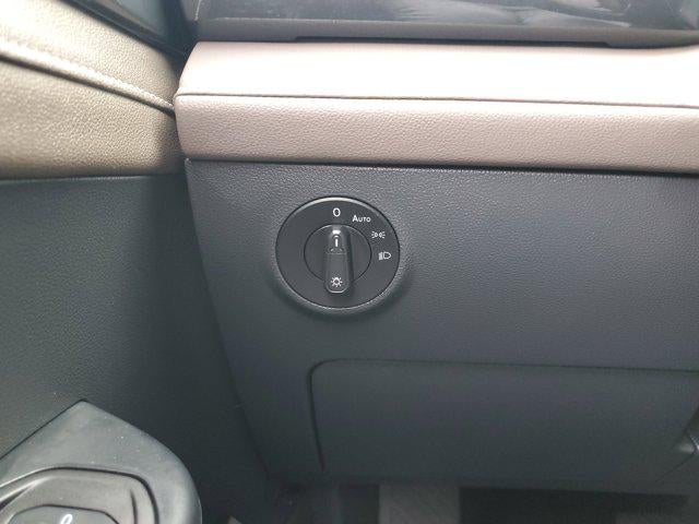 2024 Volkswagen Taos SEL