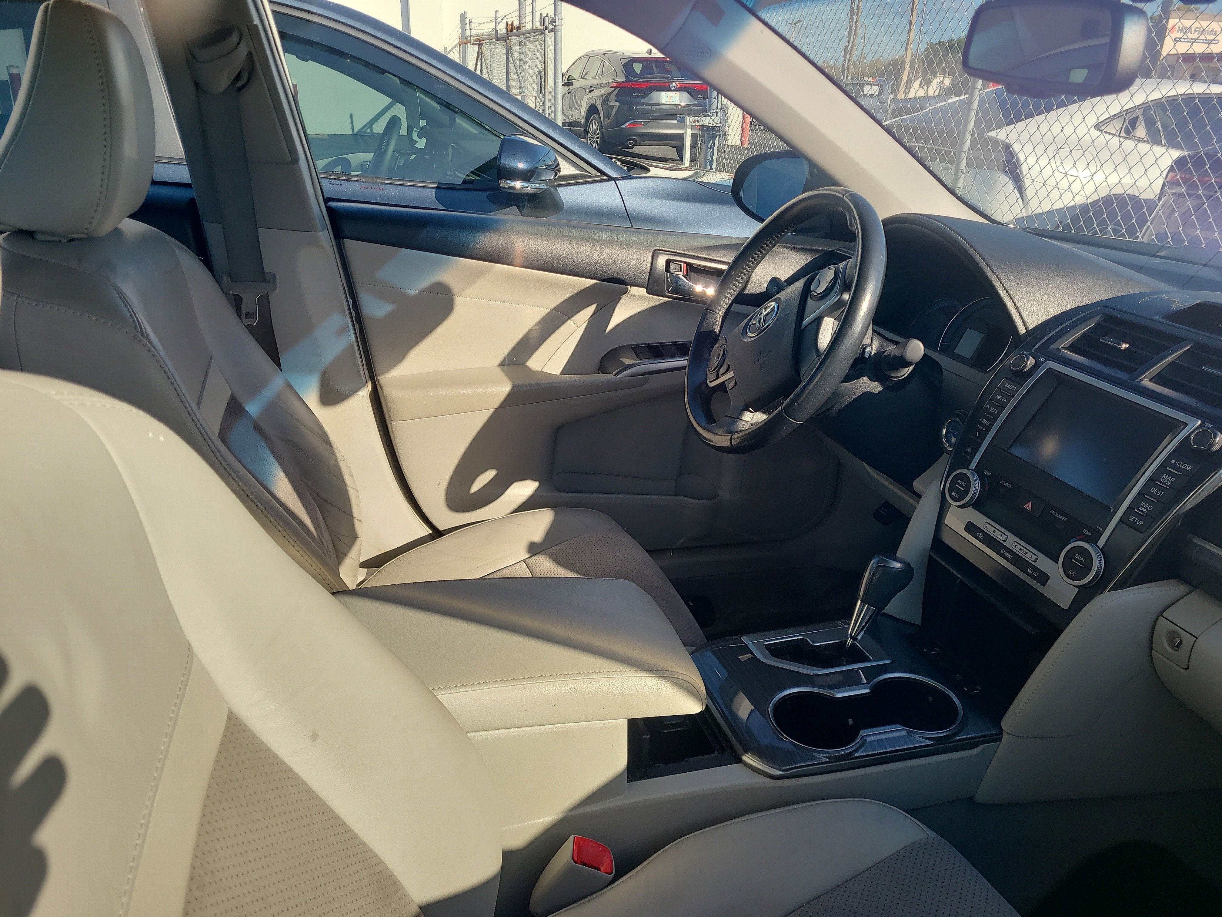 2013 Toyota Camry Hybrid LE