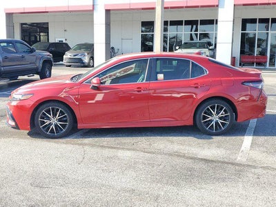 2022 Toyota Camry SE