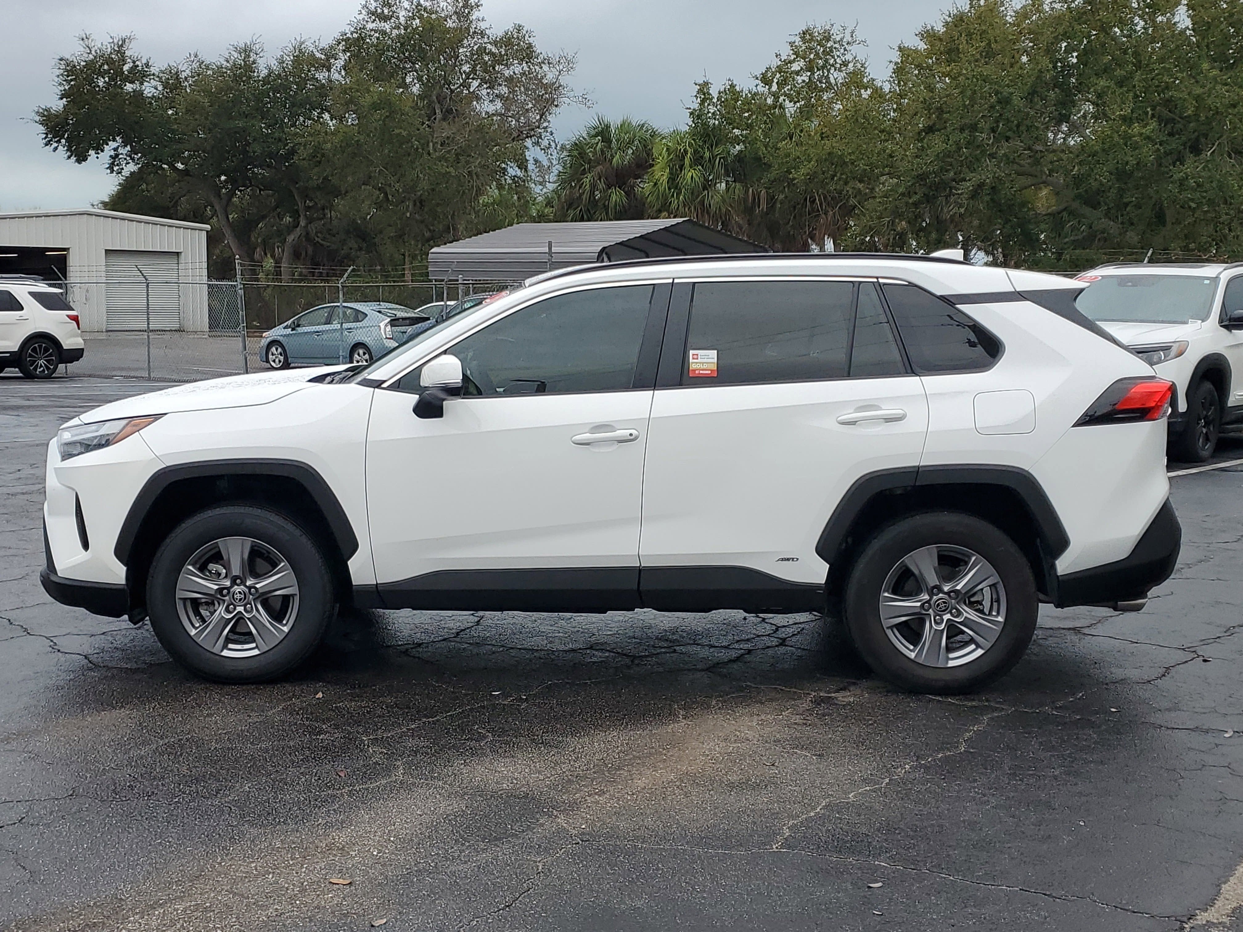 2023 Toyota RAV4 Hybrid XLE