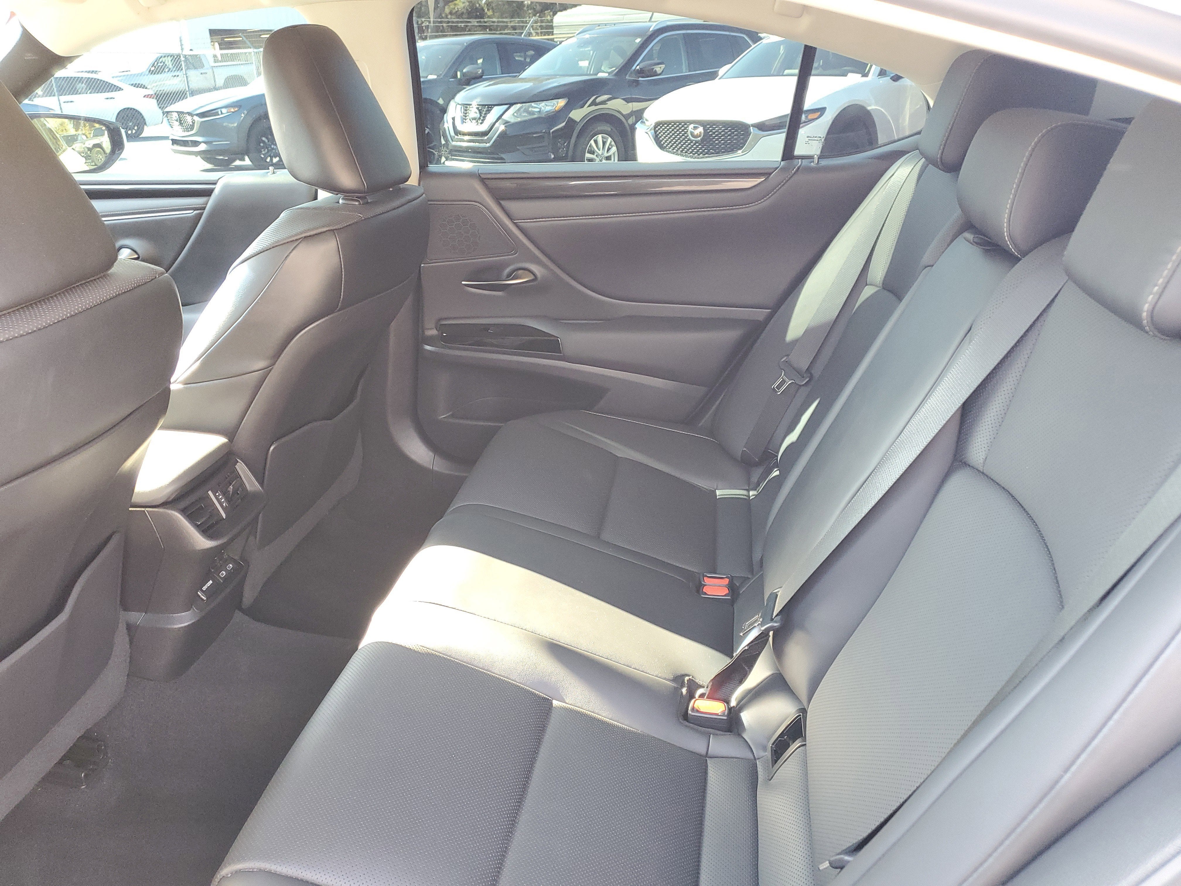 2022 Lexus ES ES 300h