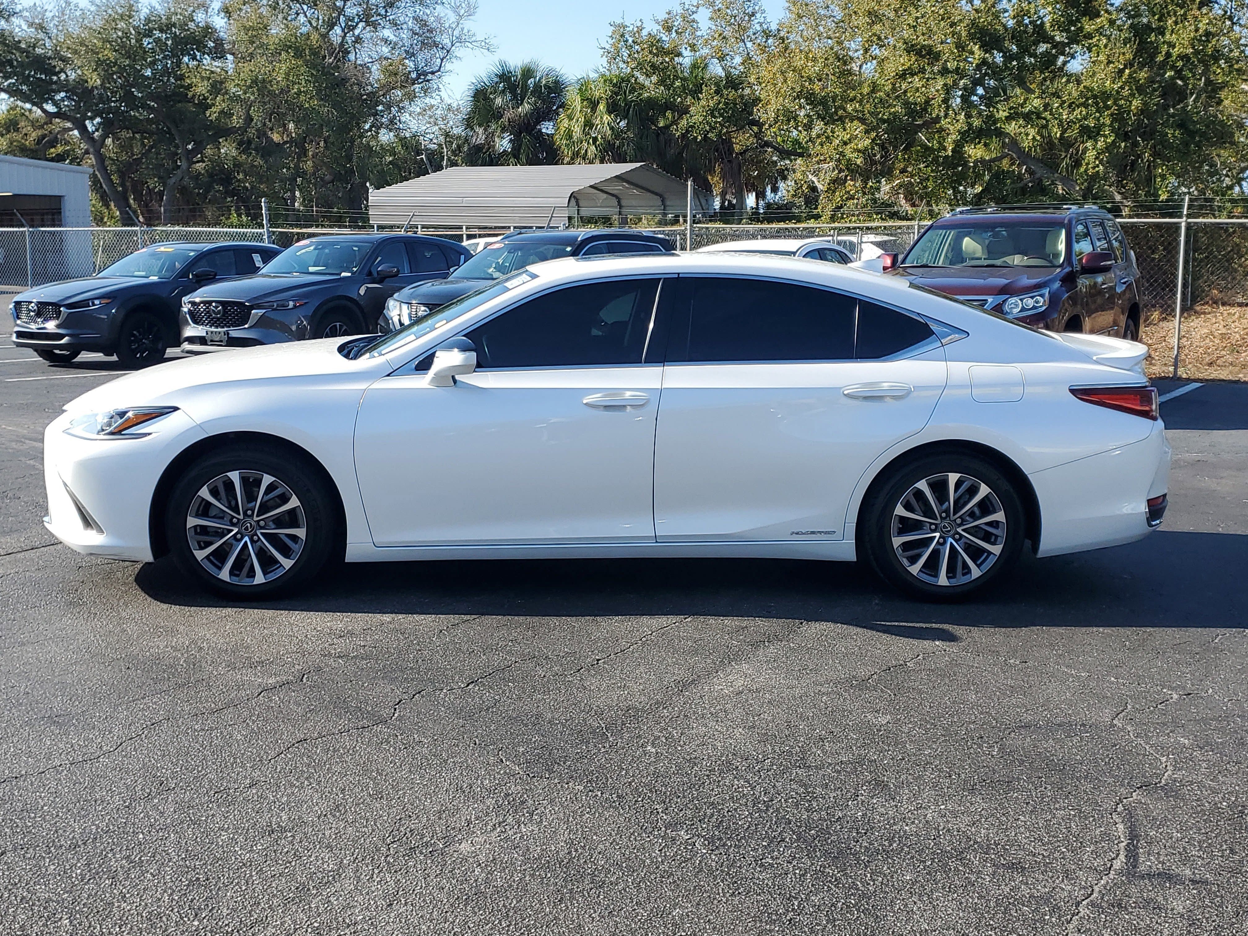 2022 Lexus ES ES 300h